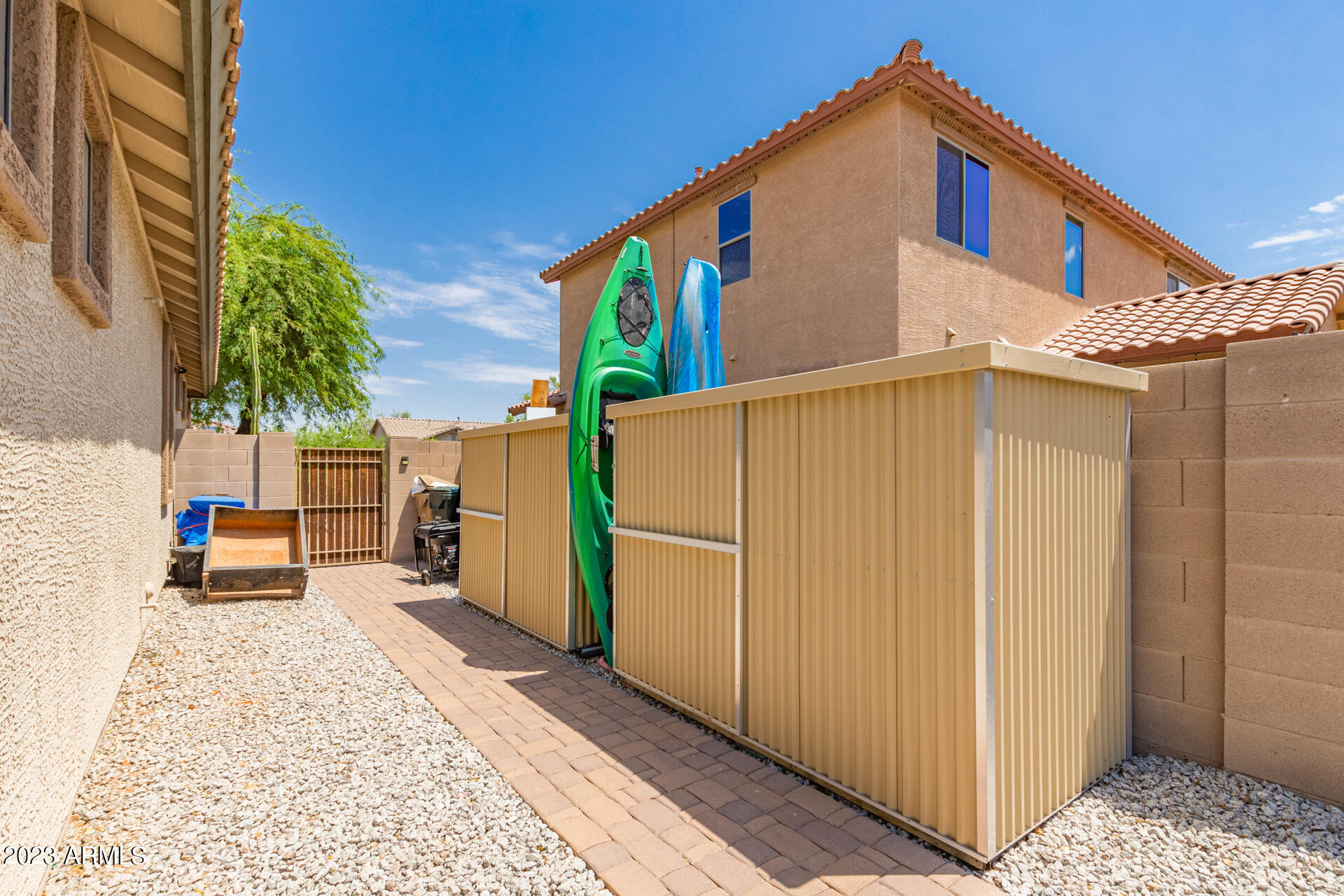 16367 W Buchanan Street