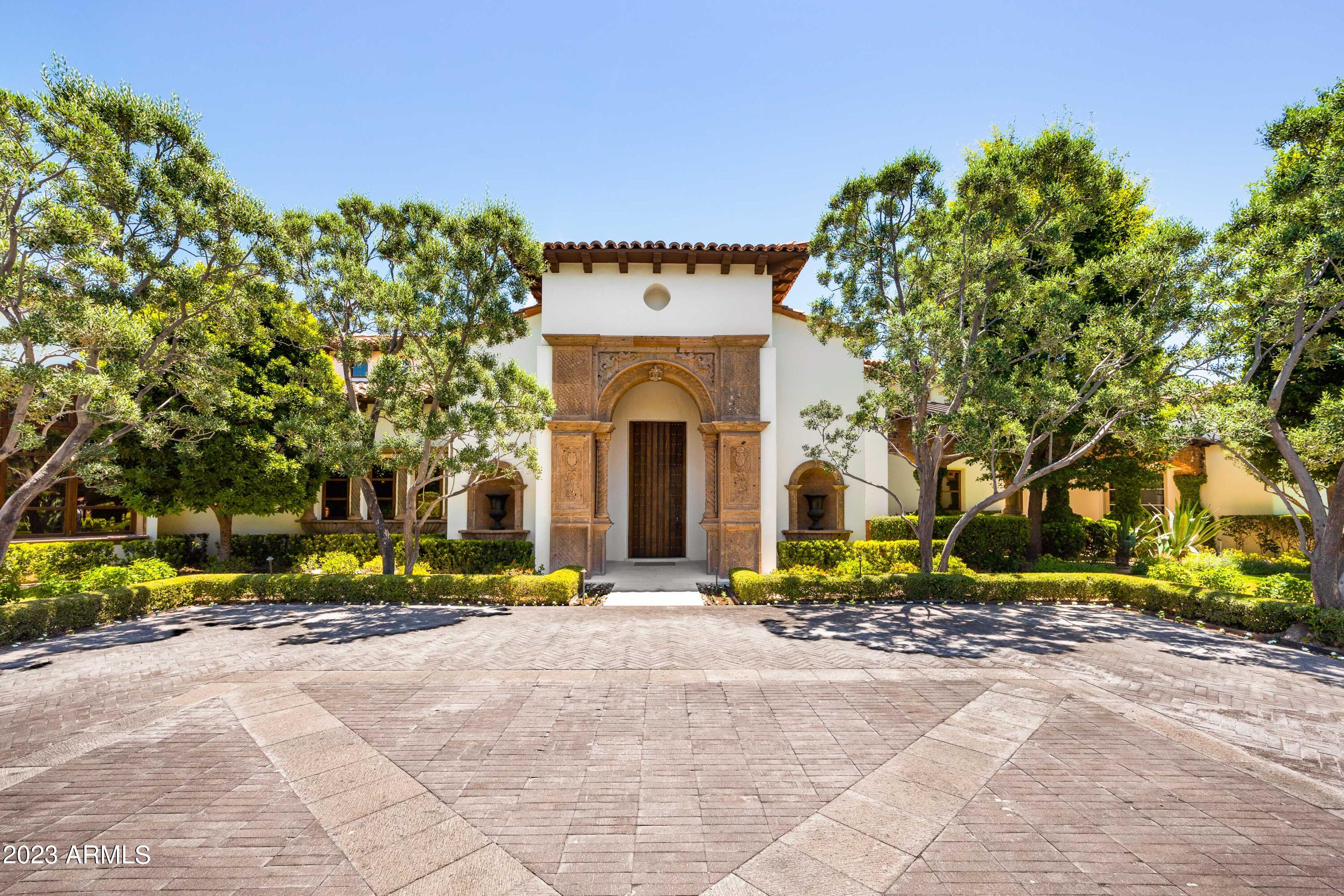 5575 N CASA BLANCA Drive
