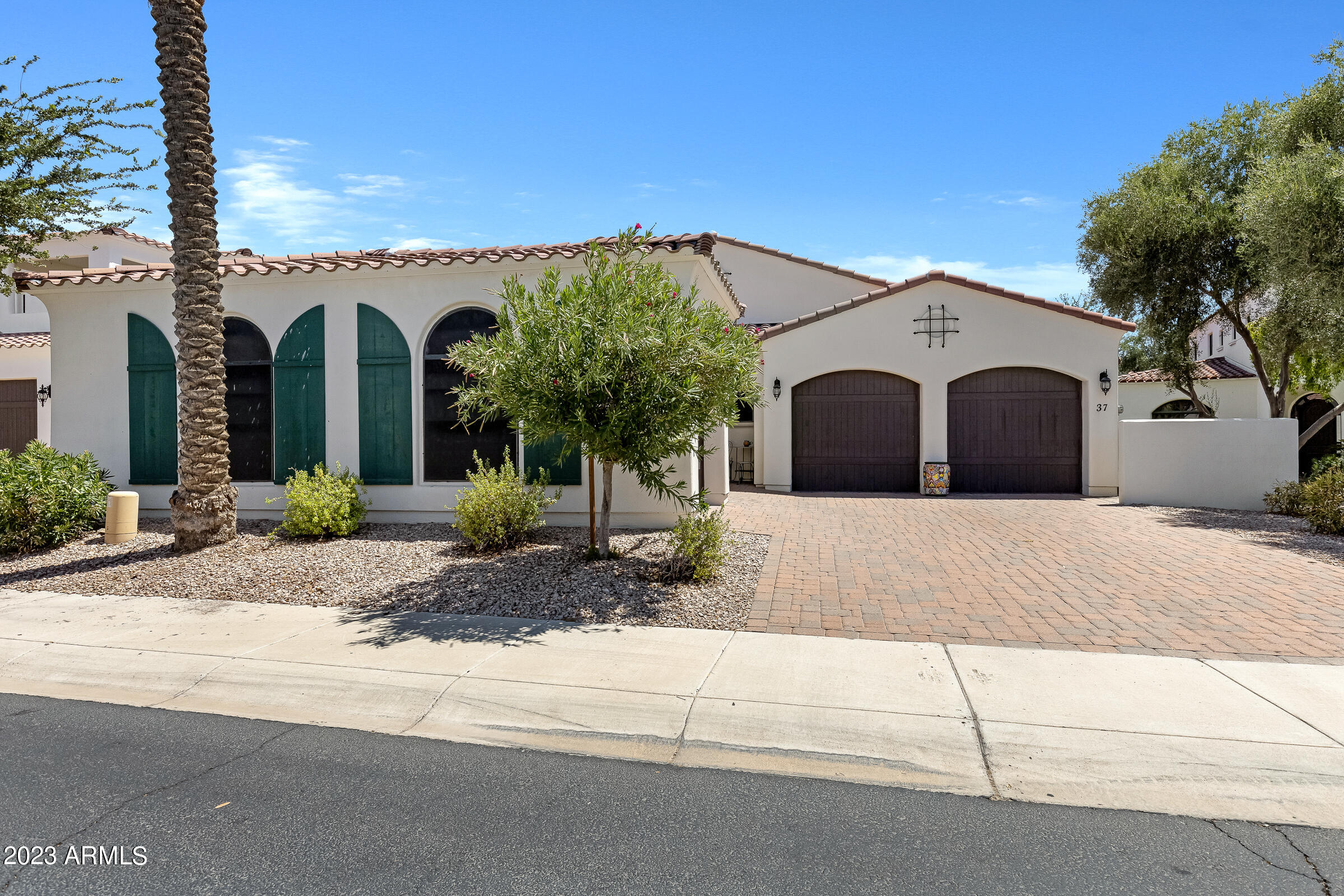 1777 W OCOTILLO Road, 37