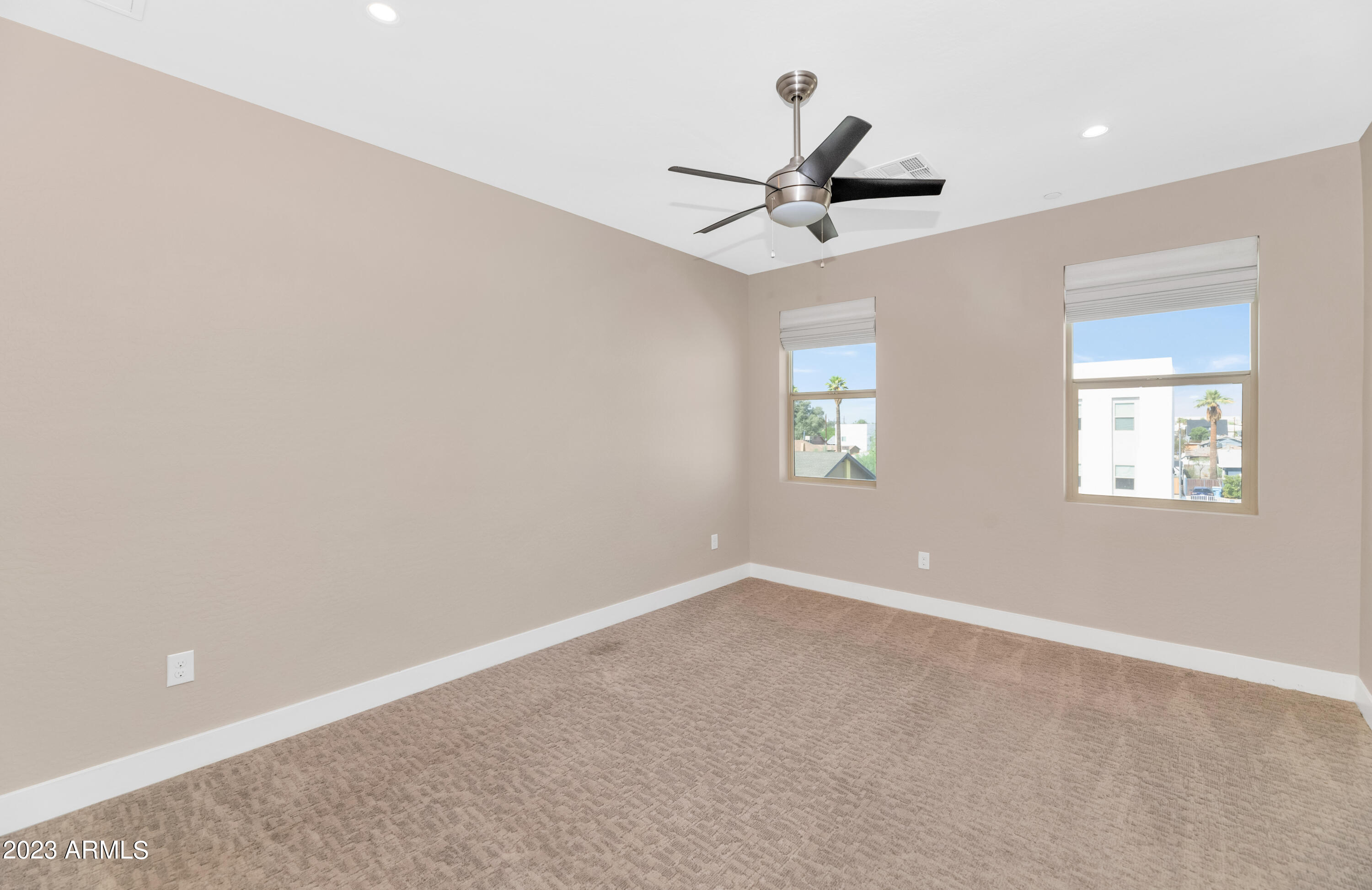 820 N 8TH Avenue, 13