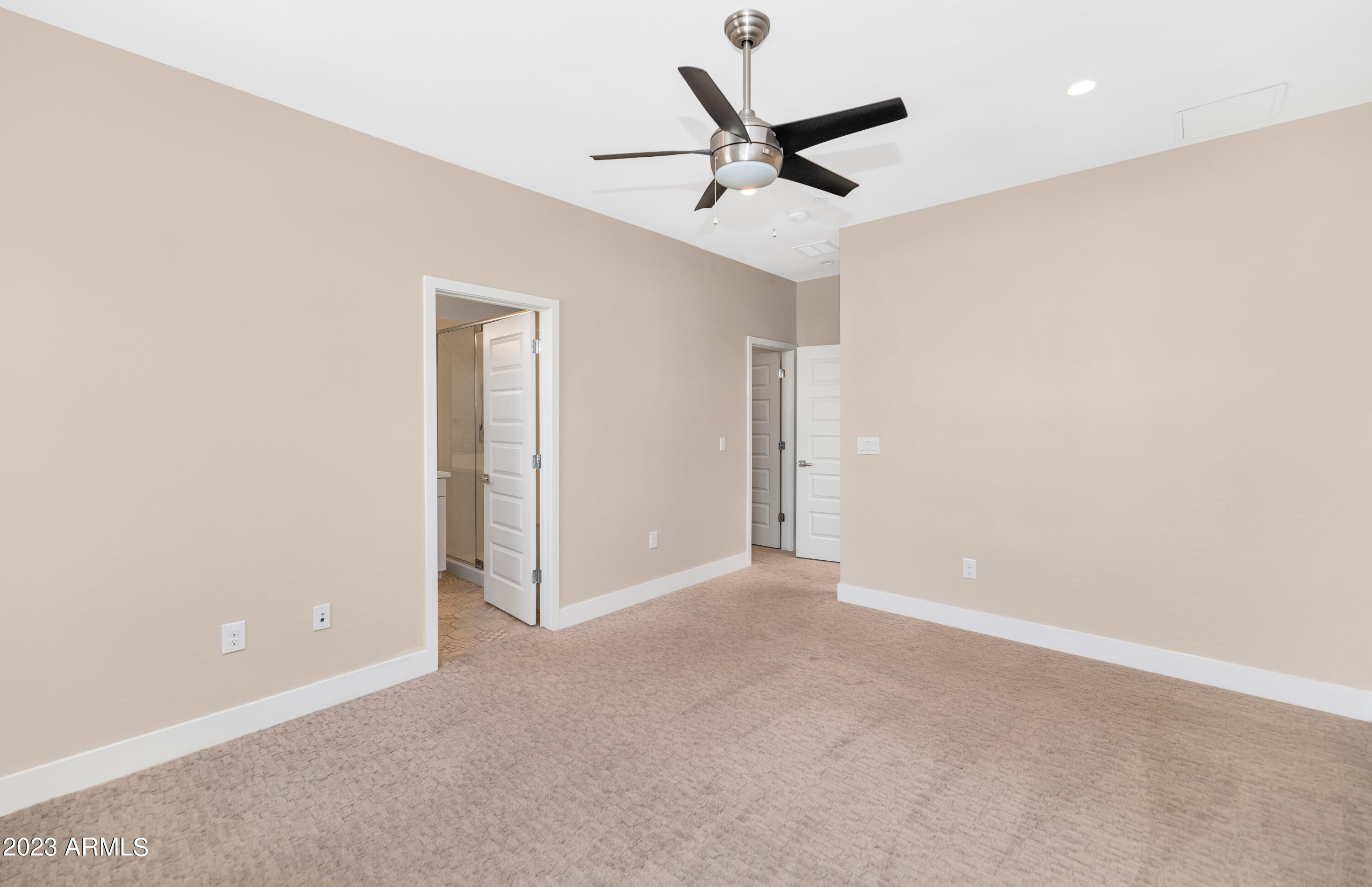 820 N 8TH Avenue, 13