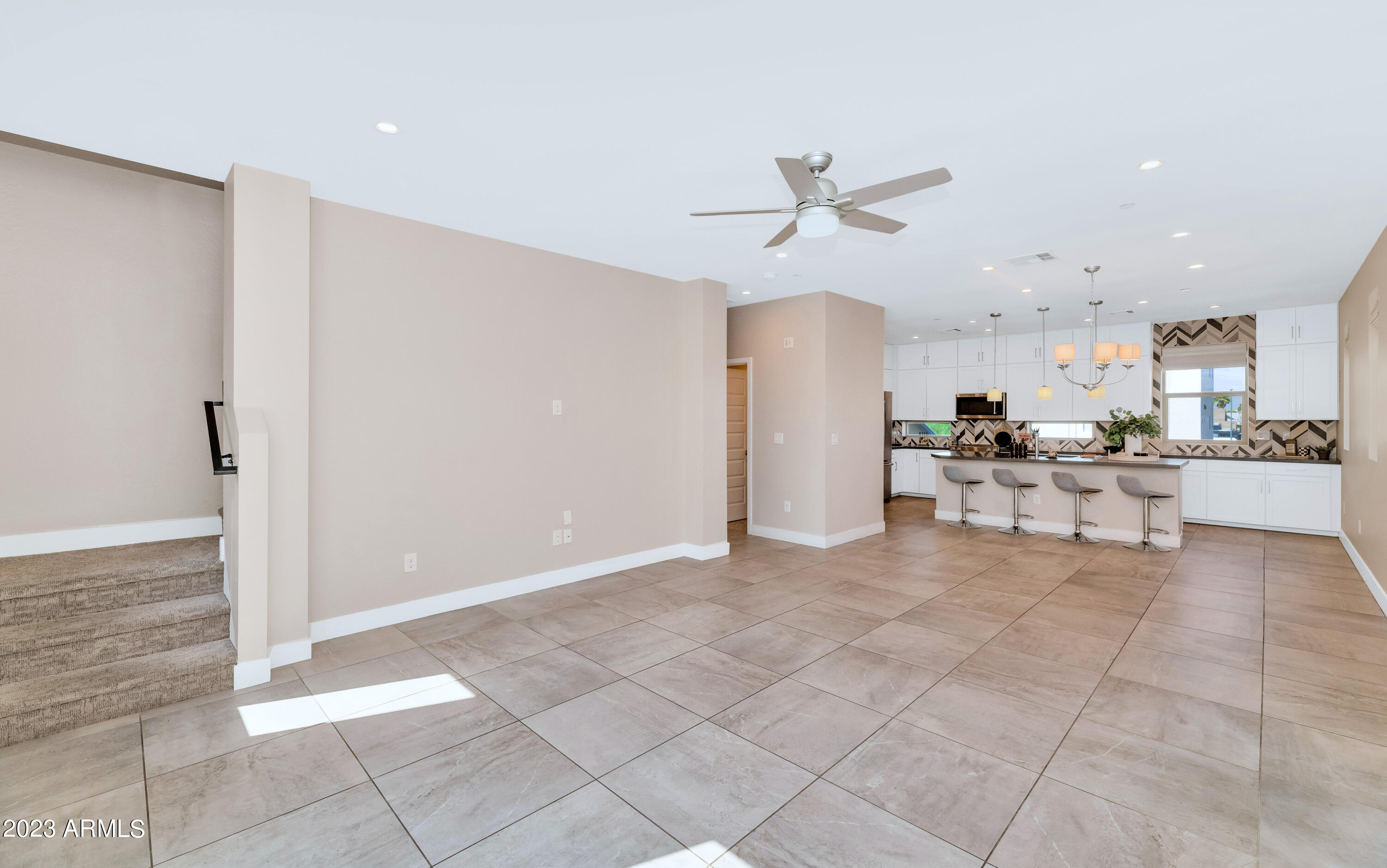 820 N 8TH Avenue, 13
