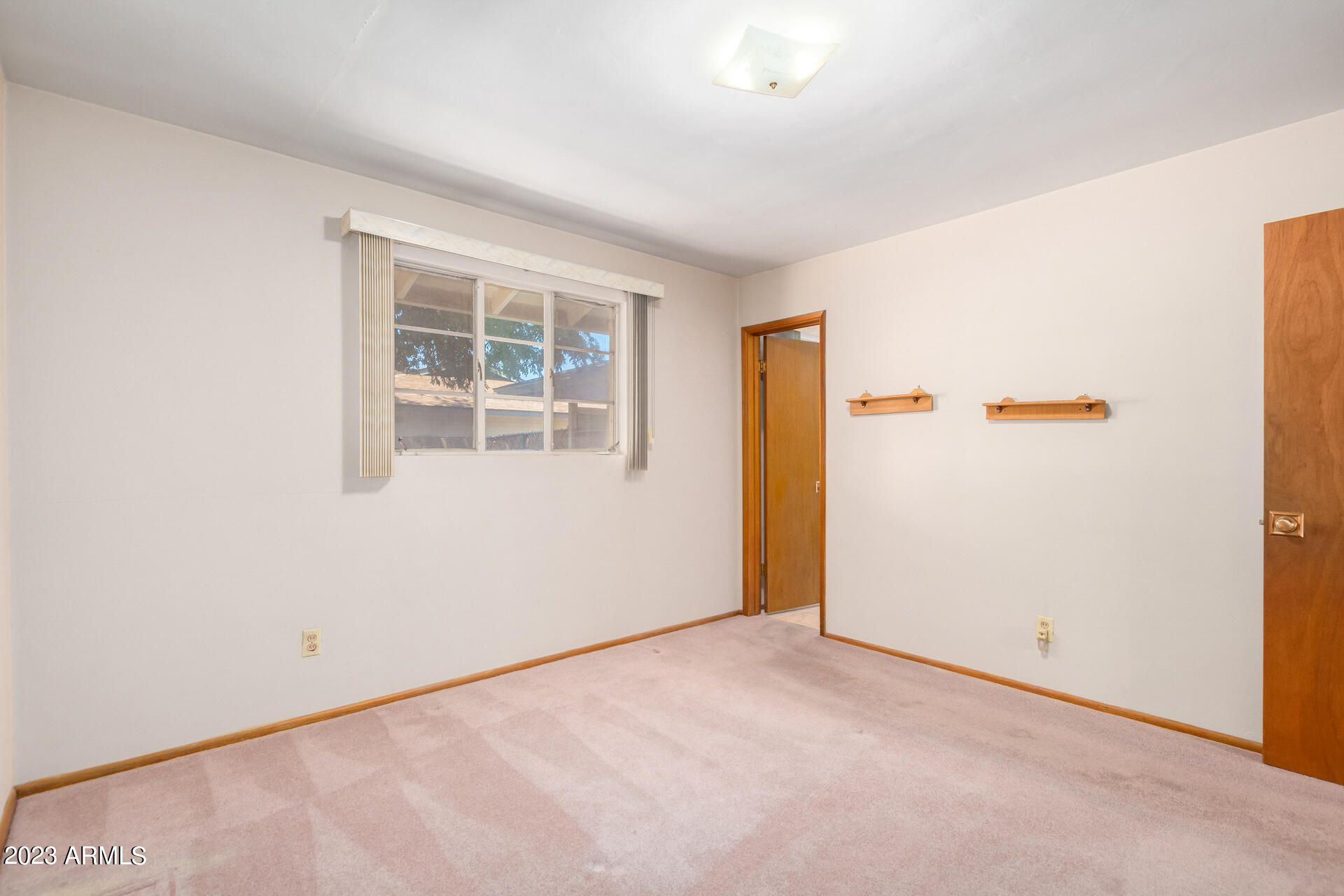 3815 W LAMAR Road