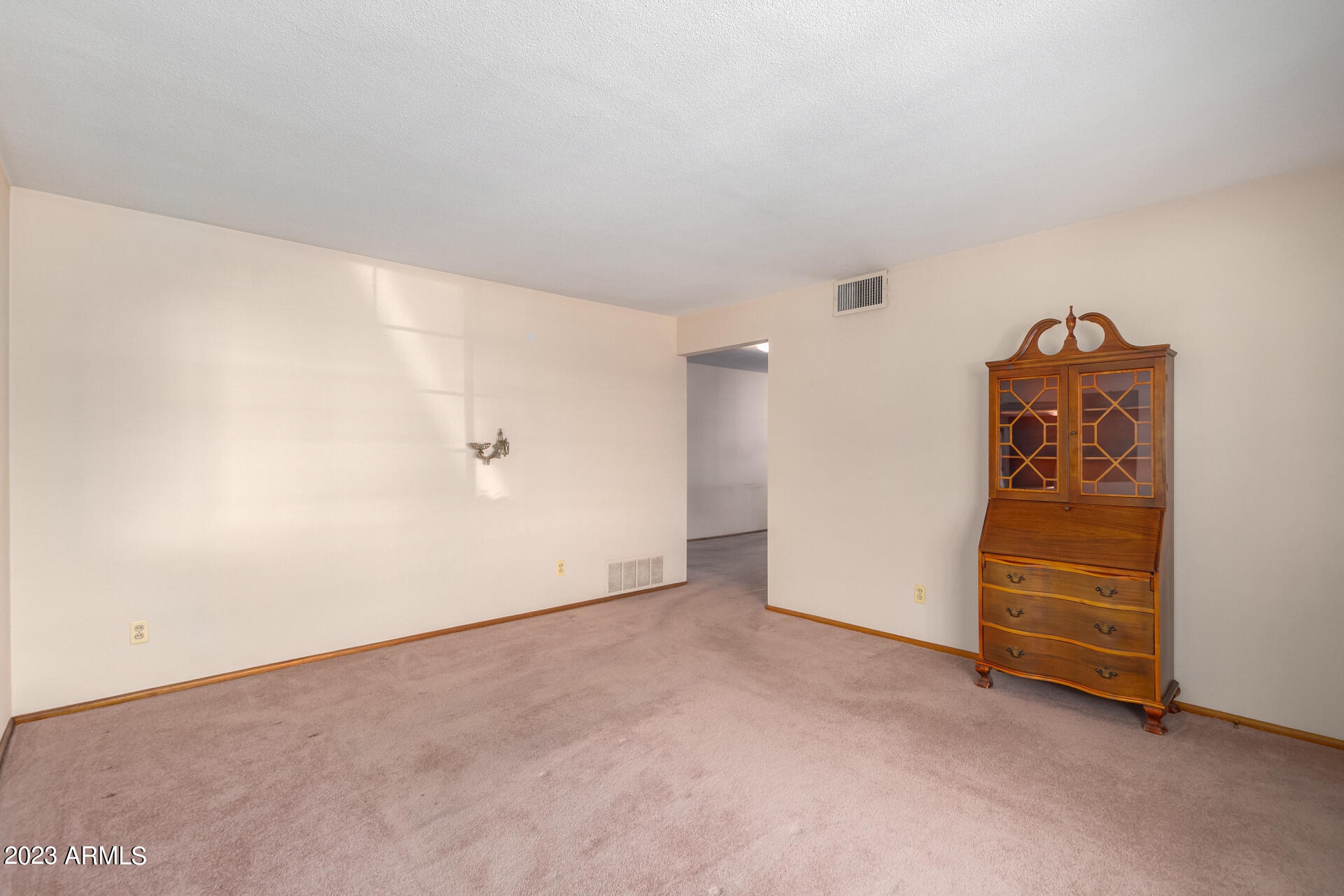 3815 W LAMAR Road