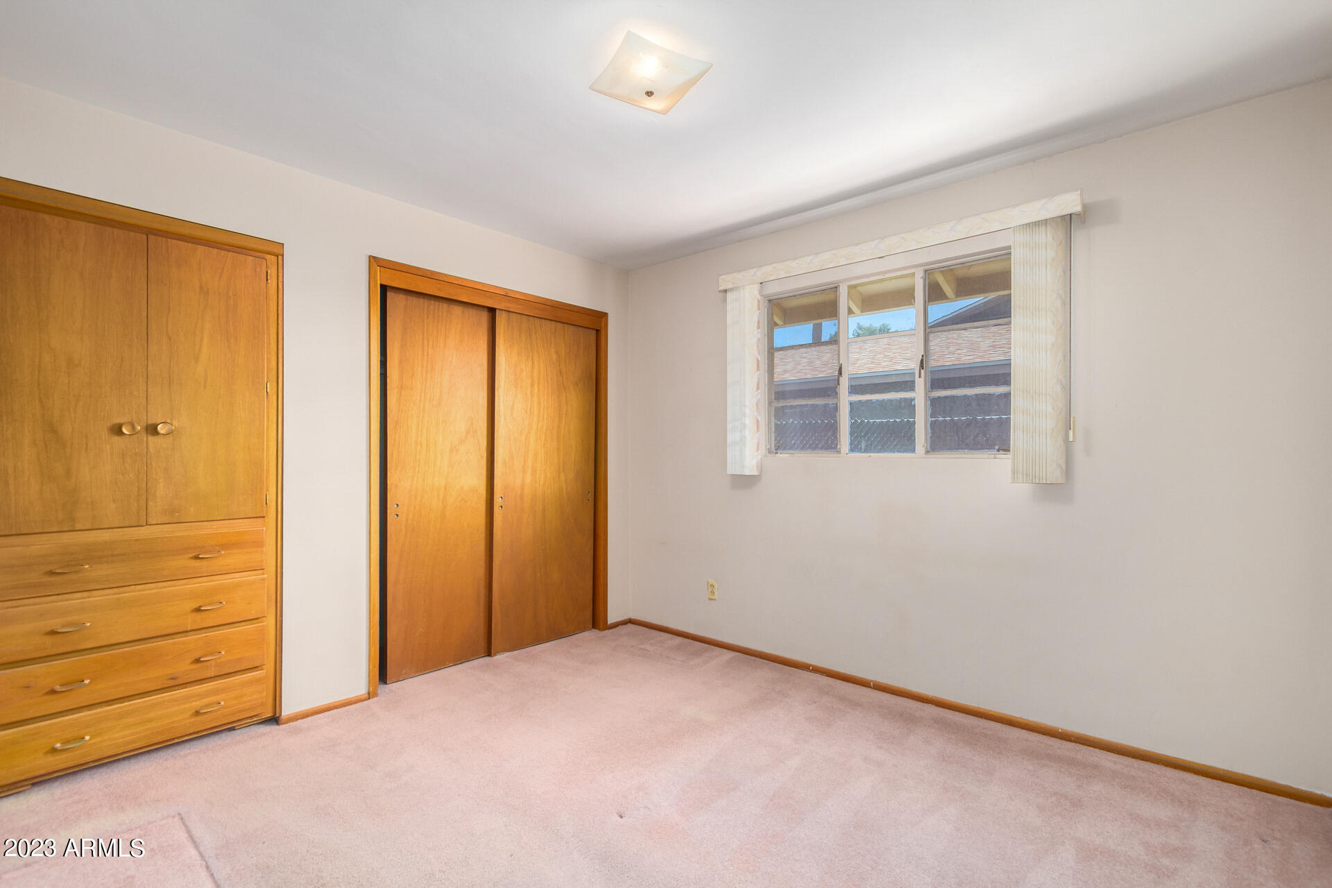 3815 W LAMAR Road