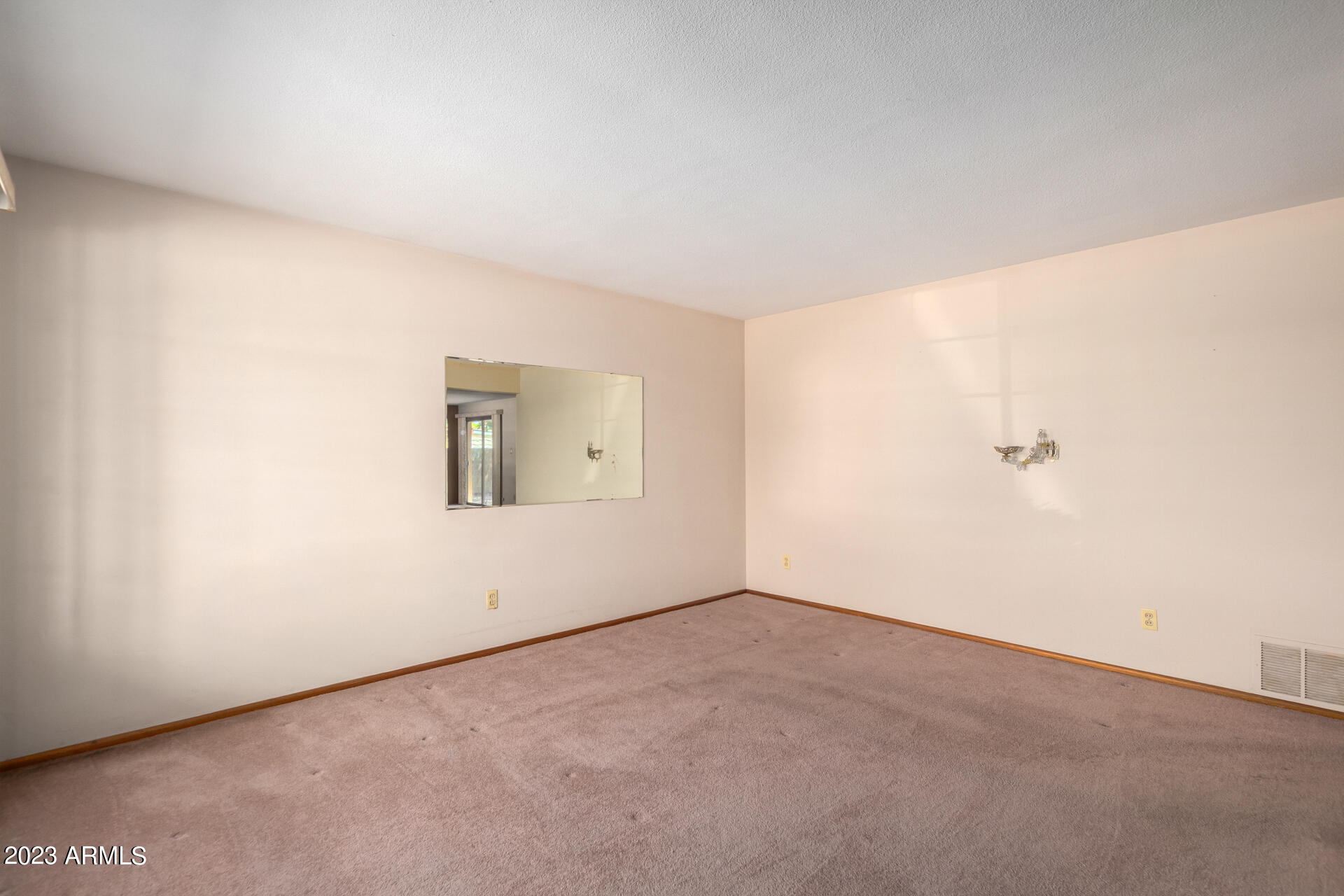 3815 W LAMAR Road