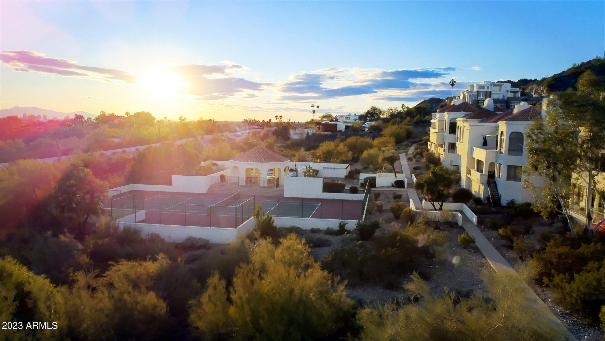 3800 E LINCOLN Drive, 39