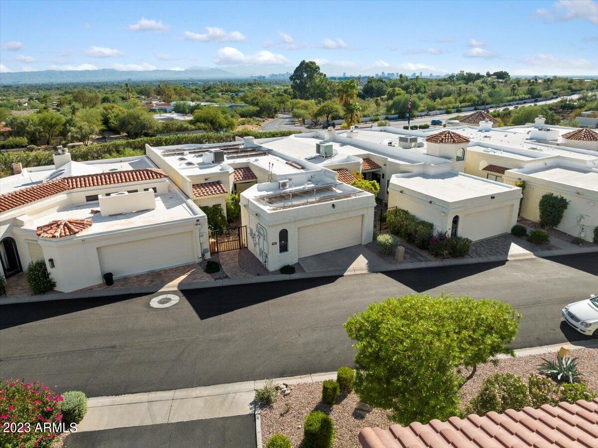 3800 E LINCOLN Drive, 39