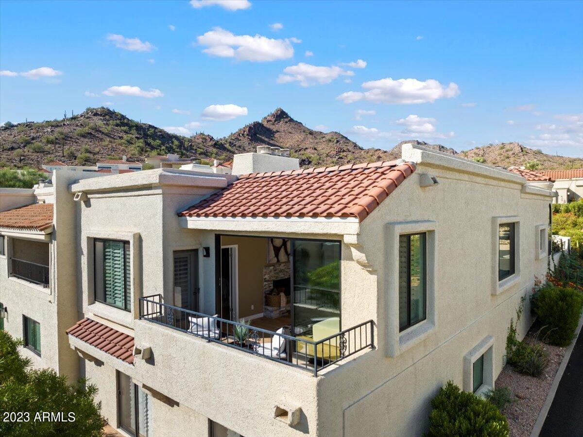 3800 E LINCOLN Drive, 39
