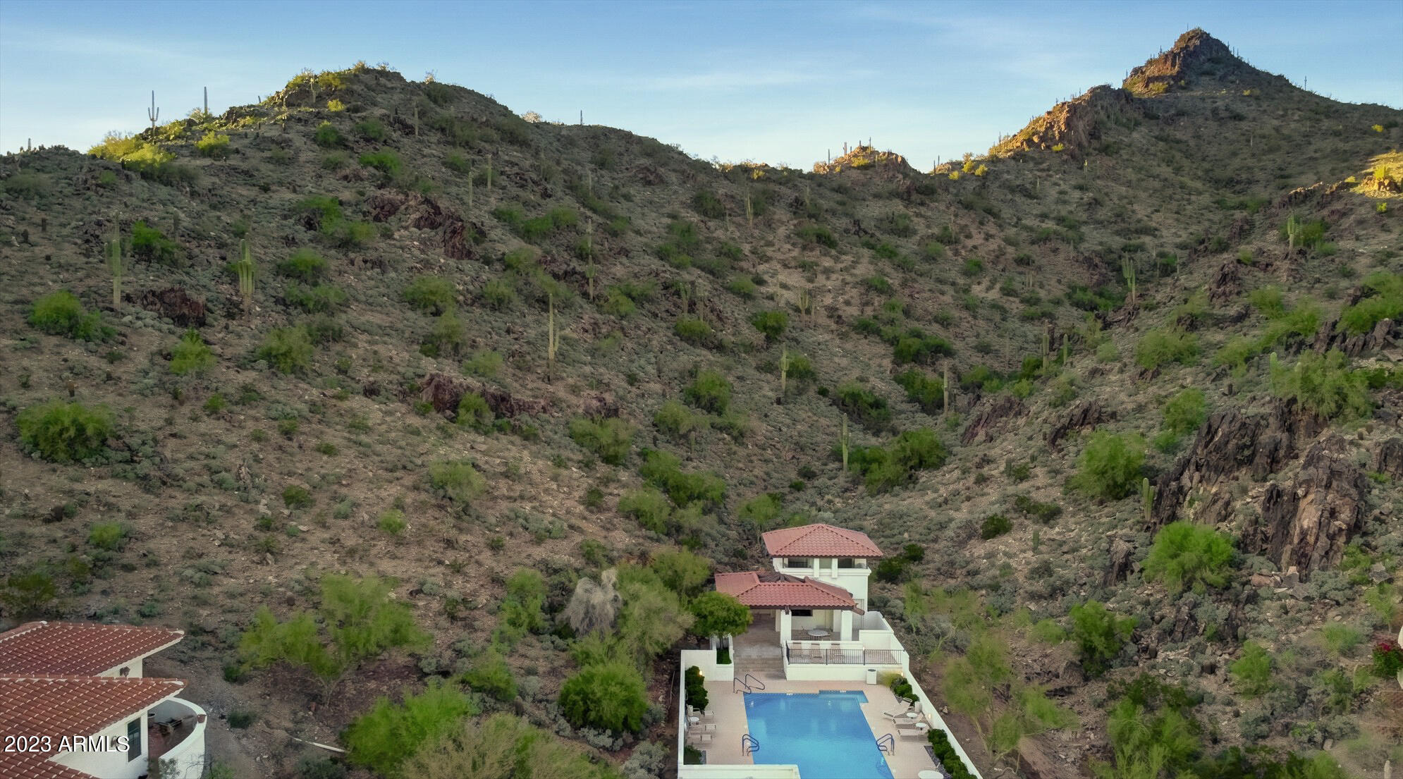 3800 E LINCOLN Drive, 39