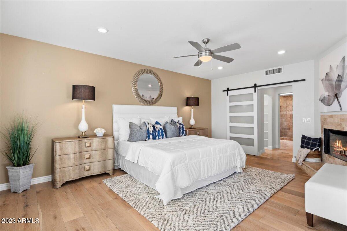 3800 E LINCOLN Drive, 39