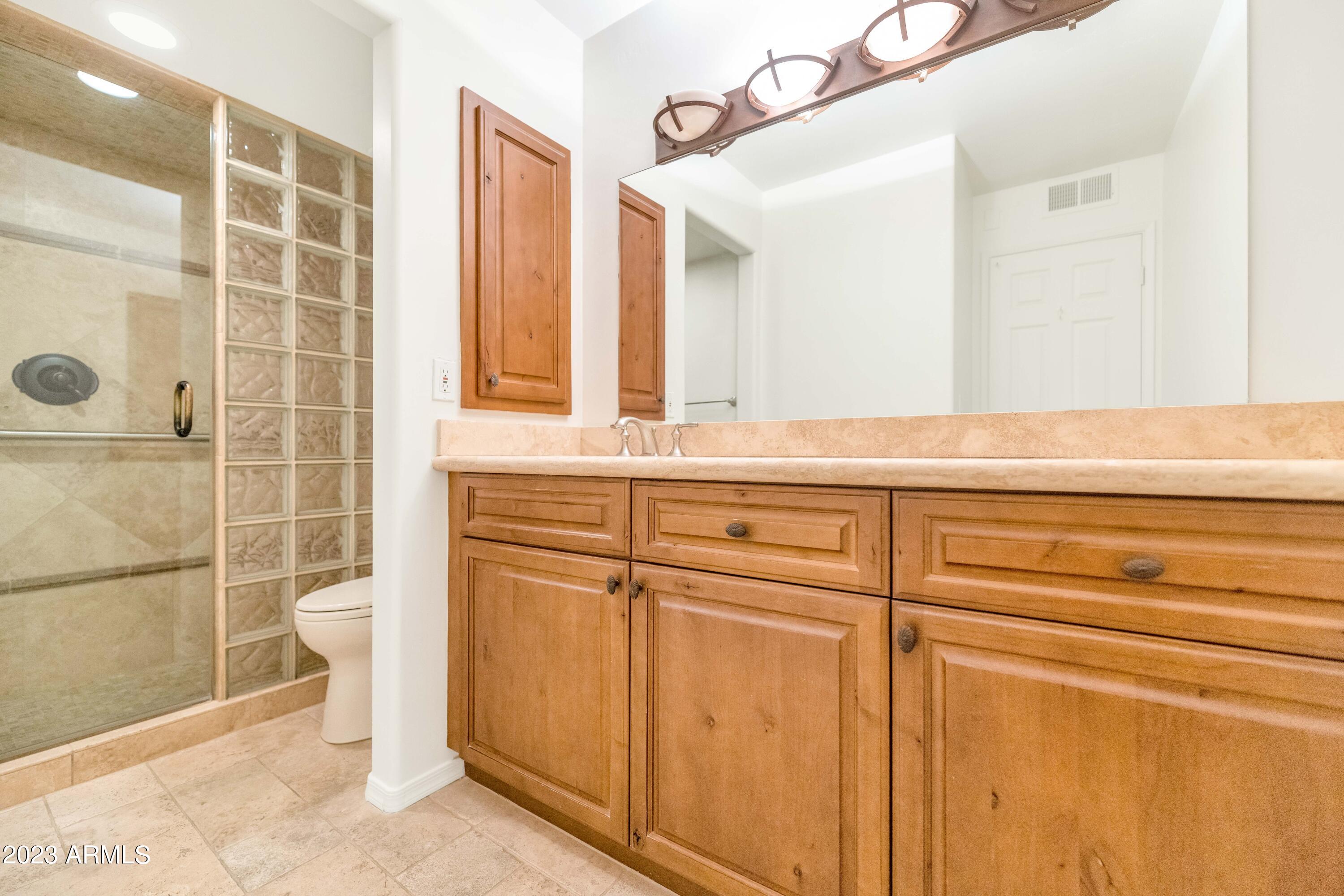 5102 N 31ST Place, 425