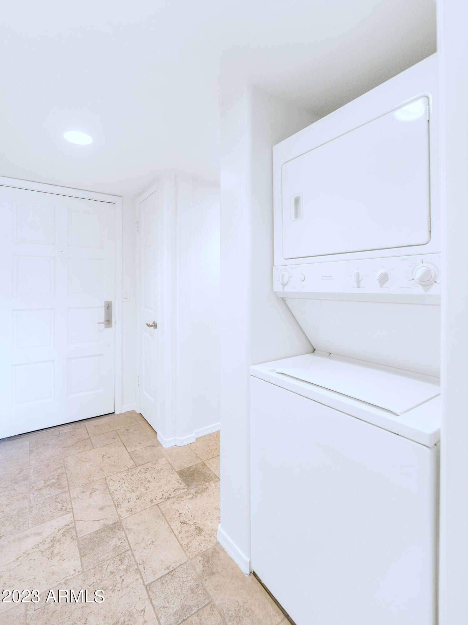 5102 N 31ST Place, 425