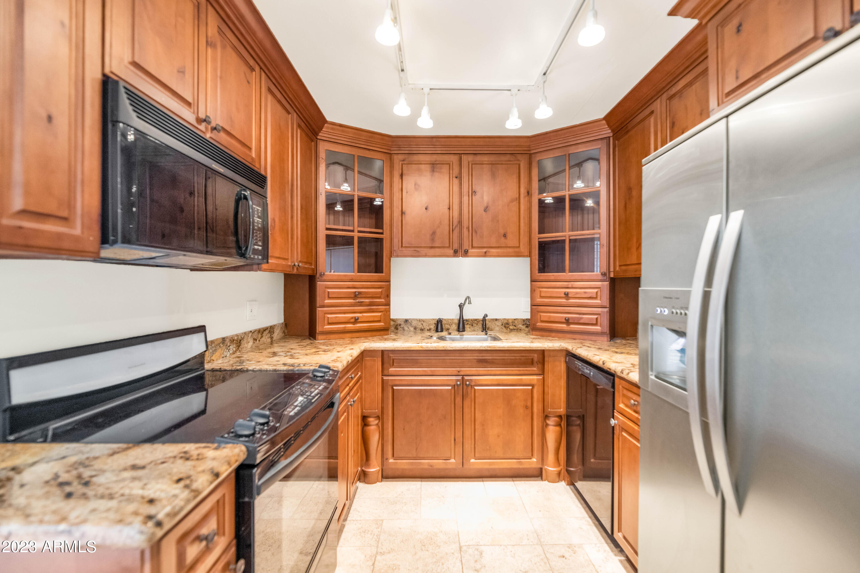 5102 N 31ST Place, 425