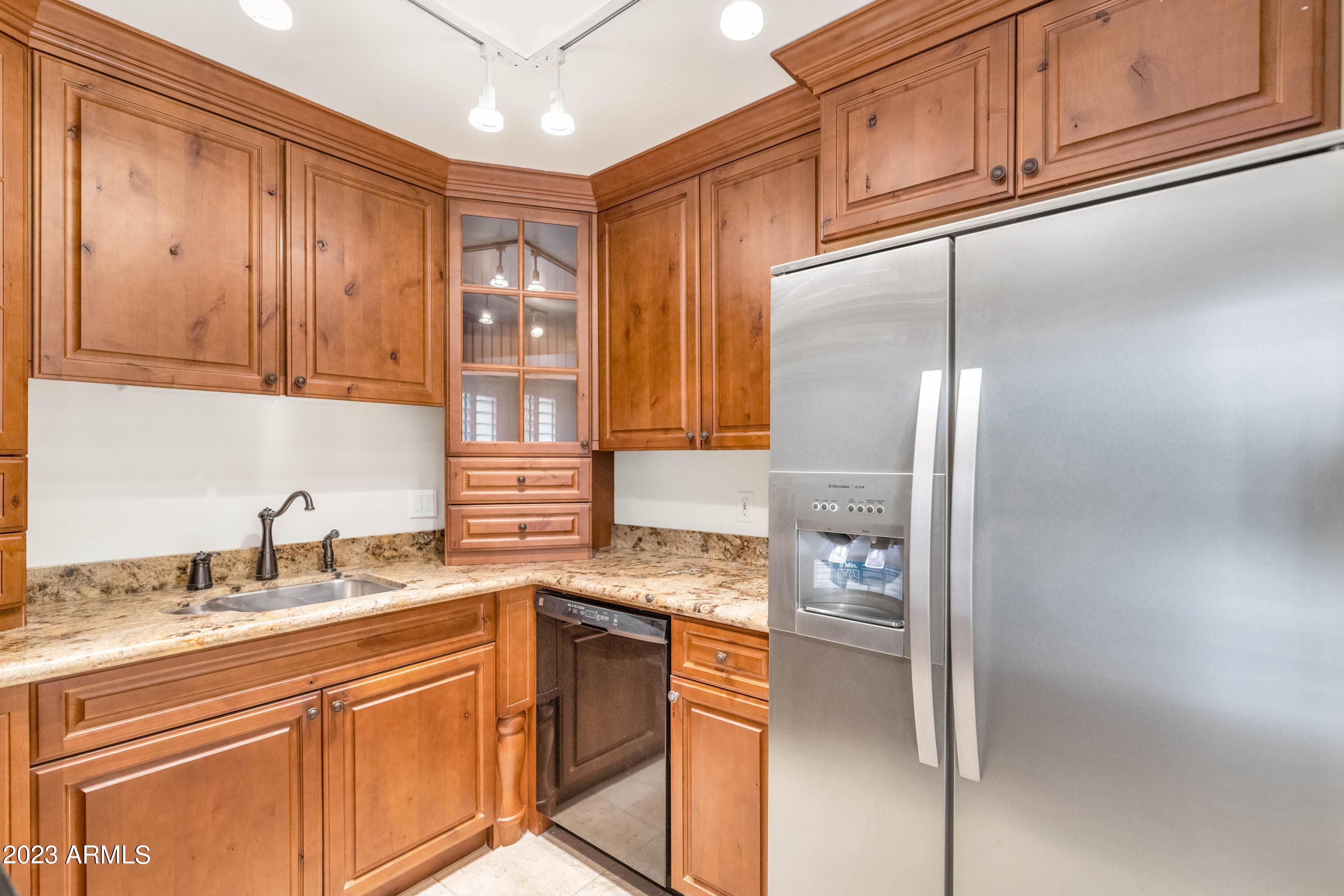 5102 N 31ST Place, 425