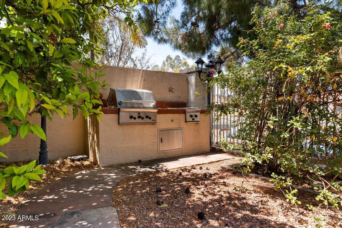 7022 W KIMBERLY Way