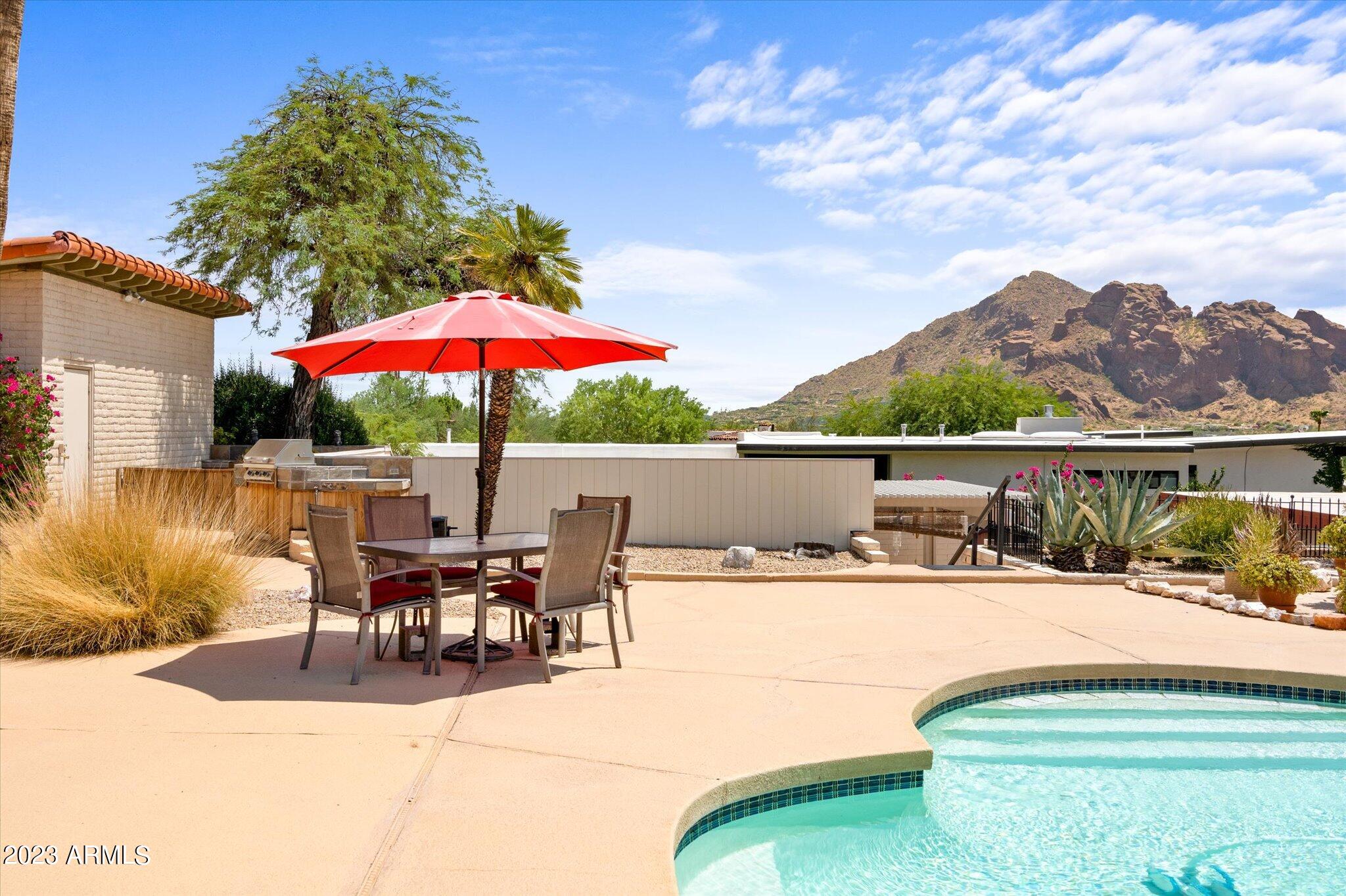 4243 E DESERT CREST Drive