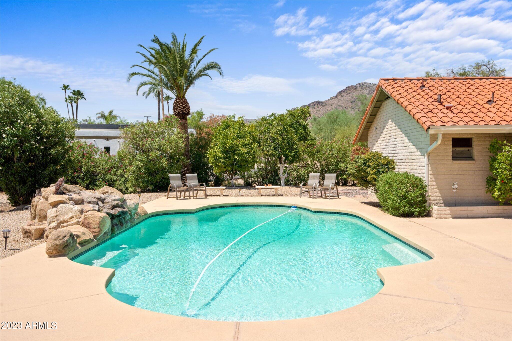 4243 E DESERT CREST Drive