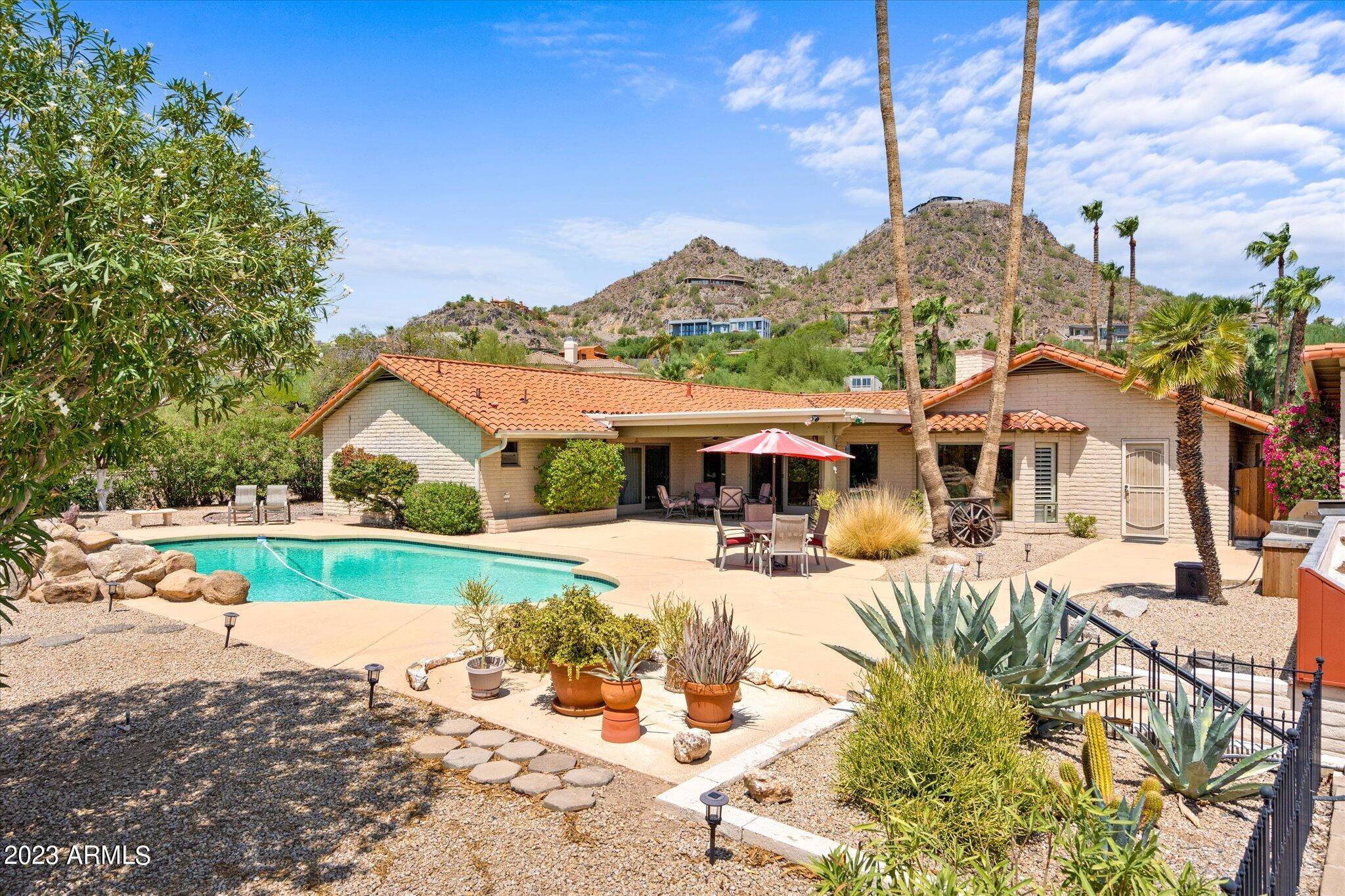 4243 E DESERT CREST Drive