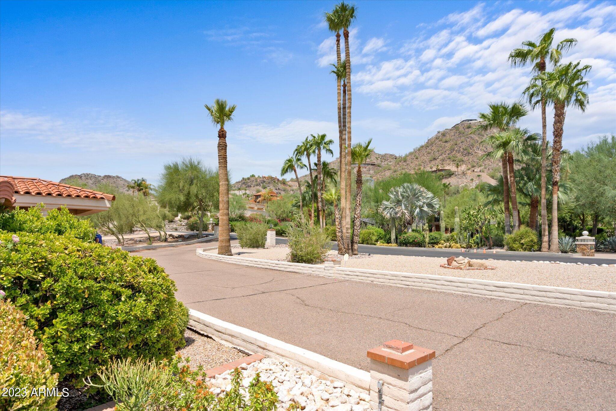4243 E DESERT CREST Drive