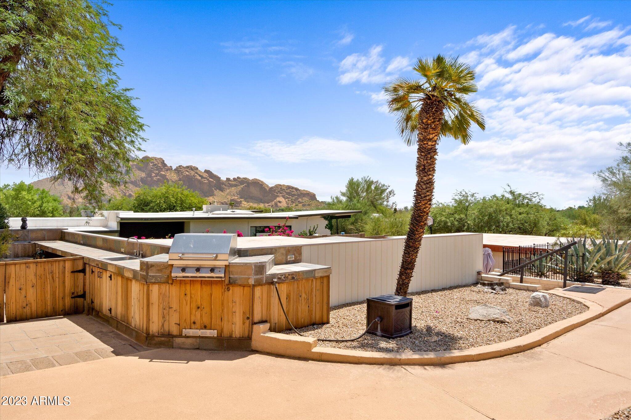 4243 E DESERT CREST Drive