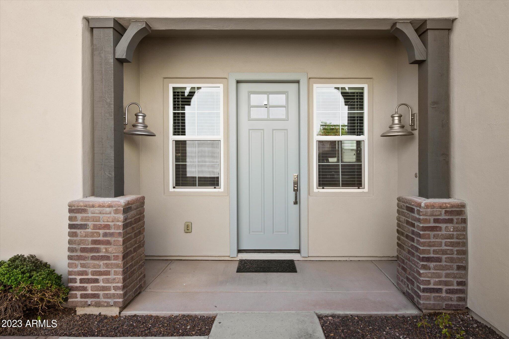 3842 E CRITTENDEN Lane