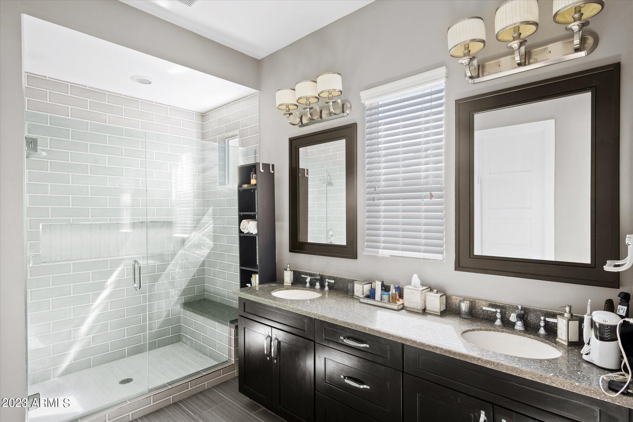 3842 E CRITTENDEN Lane