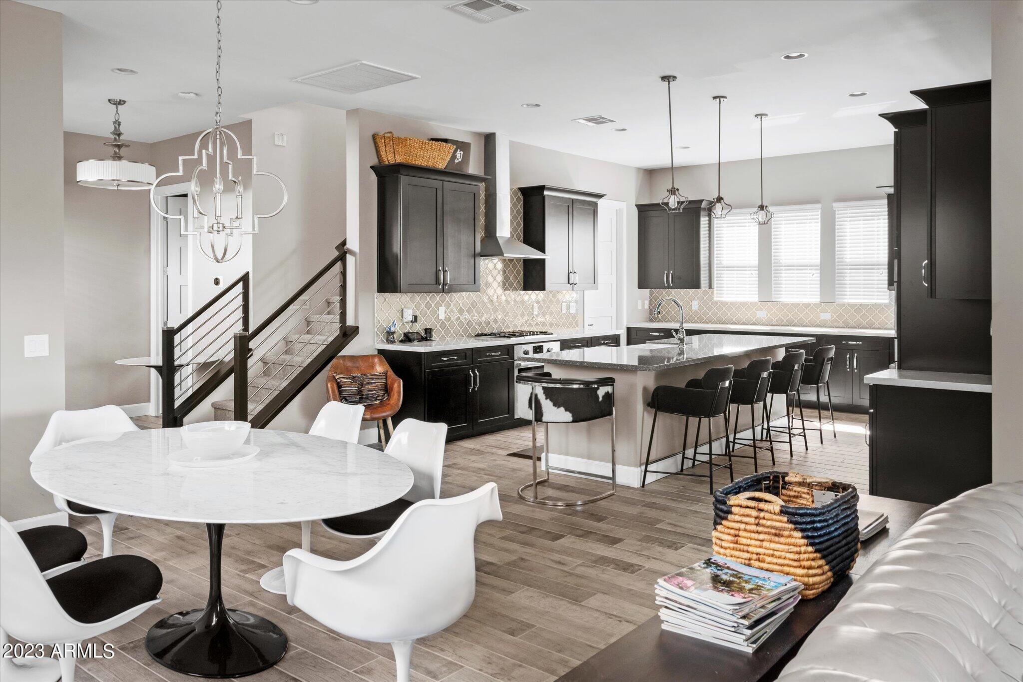 3842 E CRITTENDEN Lane