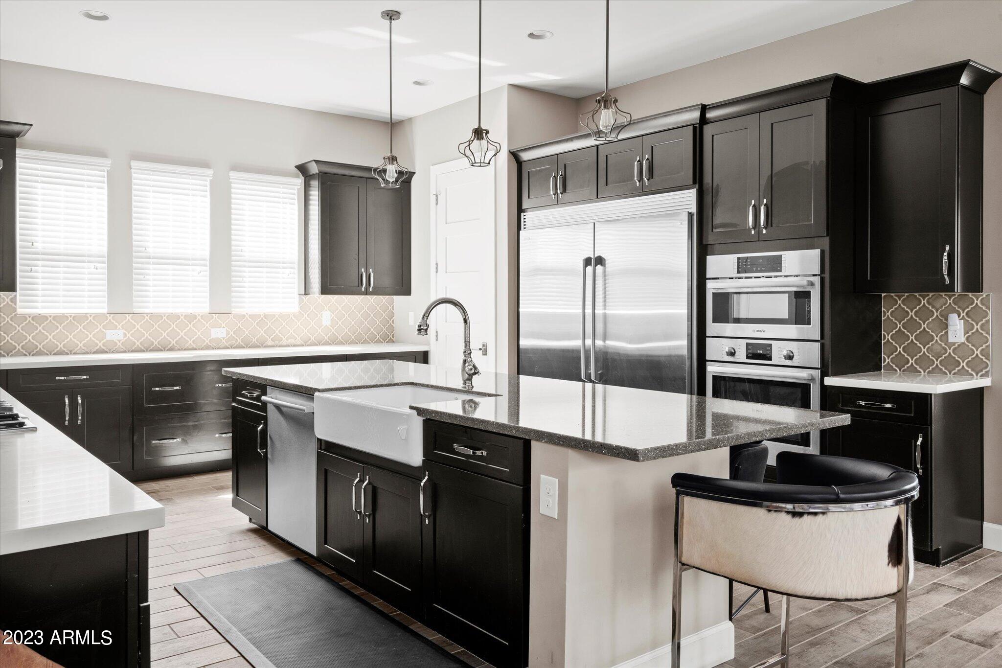 3842 E CRITTENDEN Lane