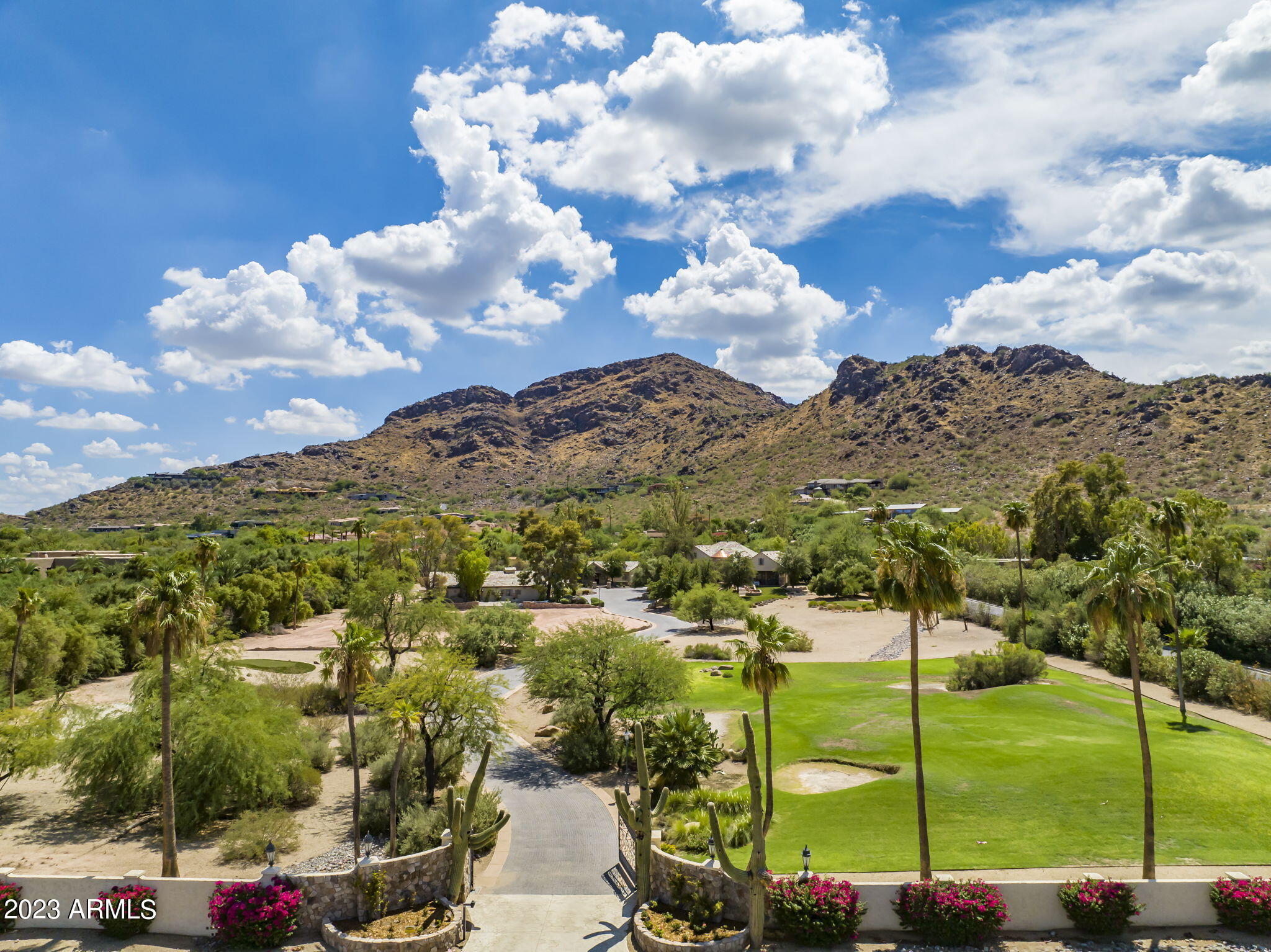5701 E MOCKINGBIRD Lane