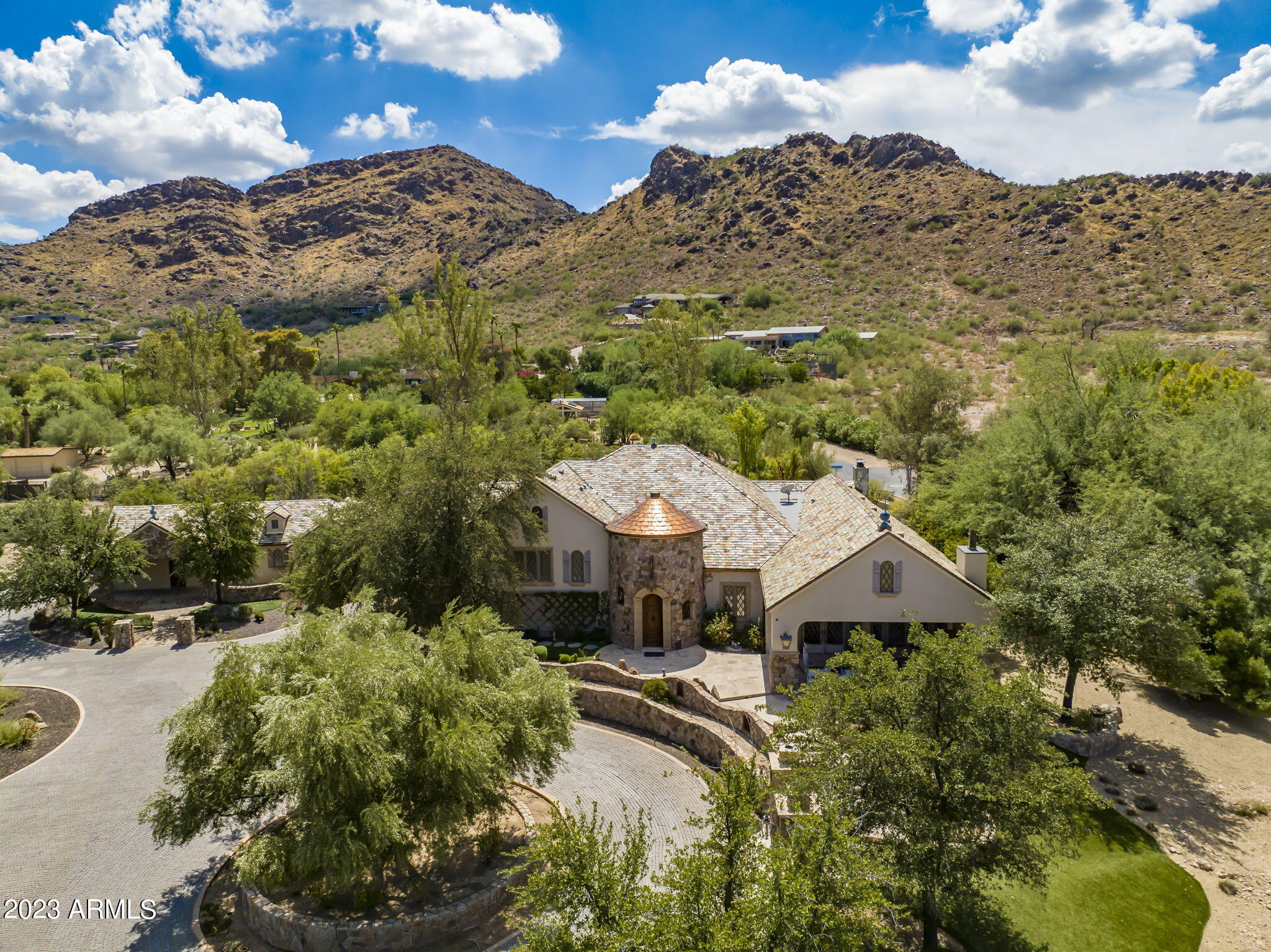 5701 E MOCKINGBIRD Lane