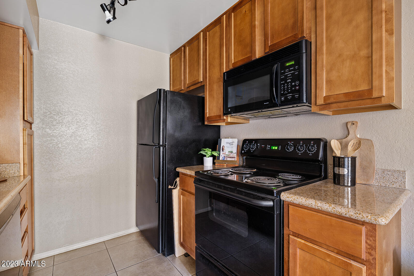 3500 N HAYDEN Road, 909