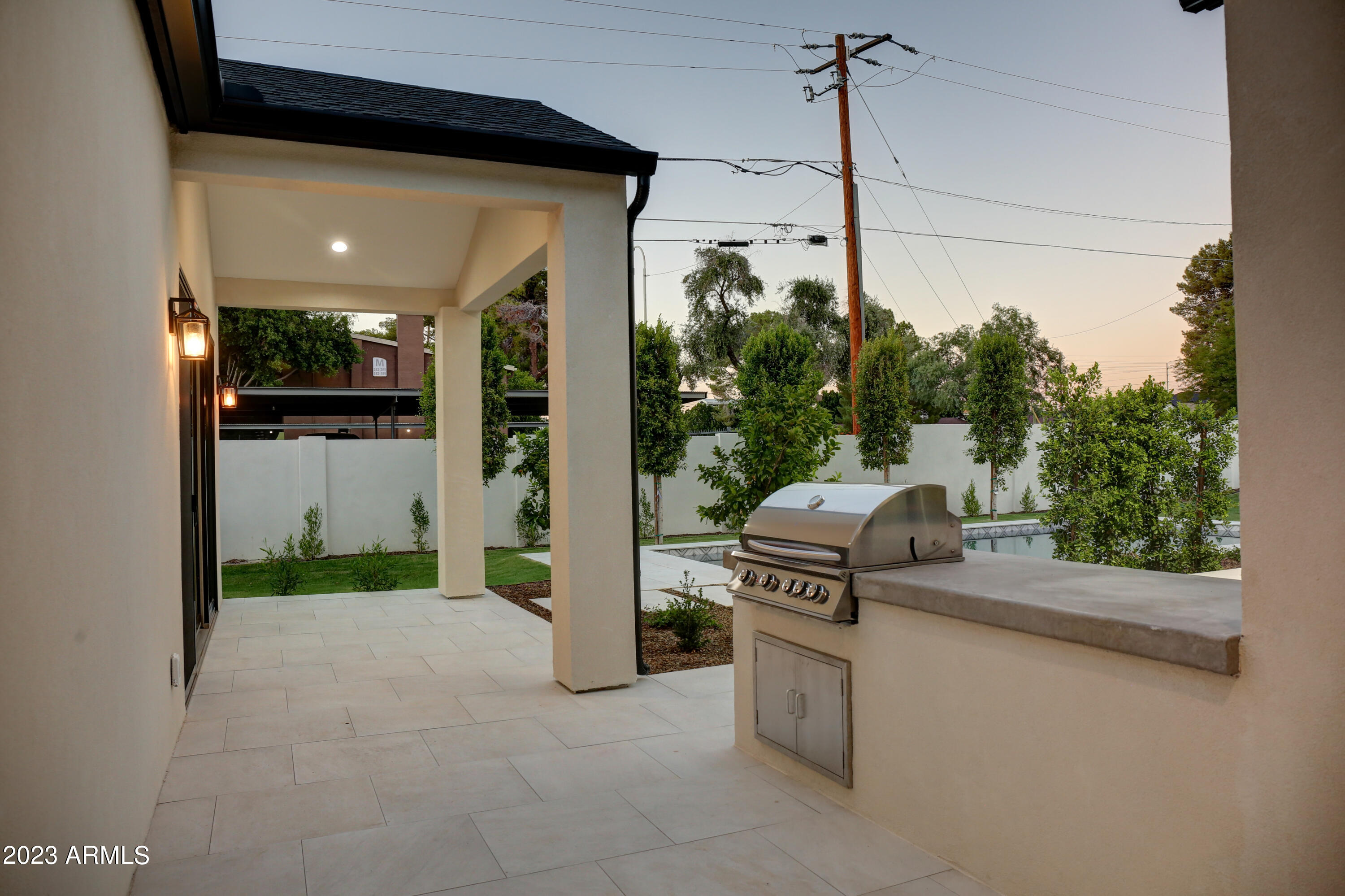 3942 E ELM Street