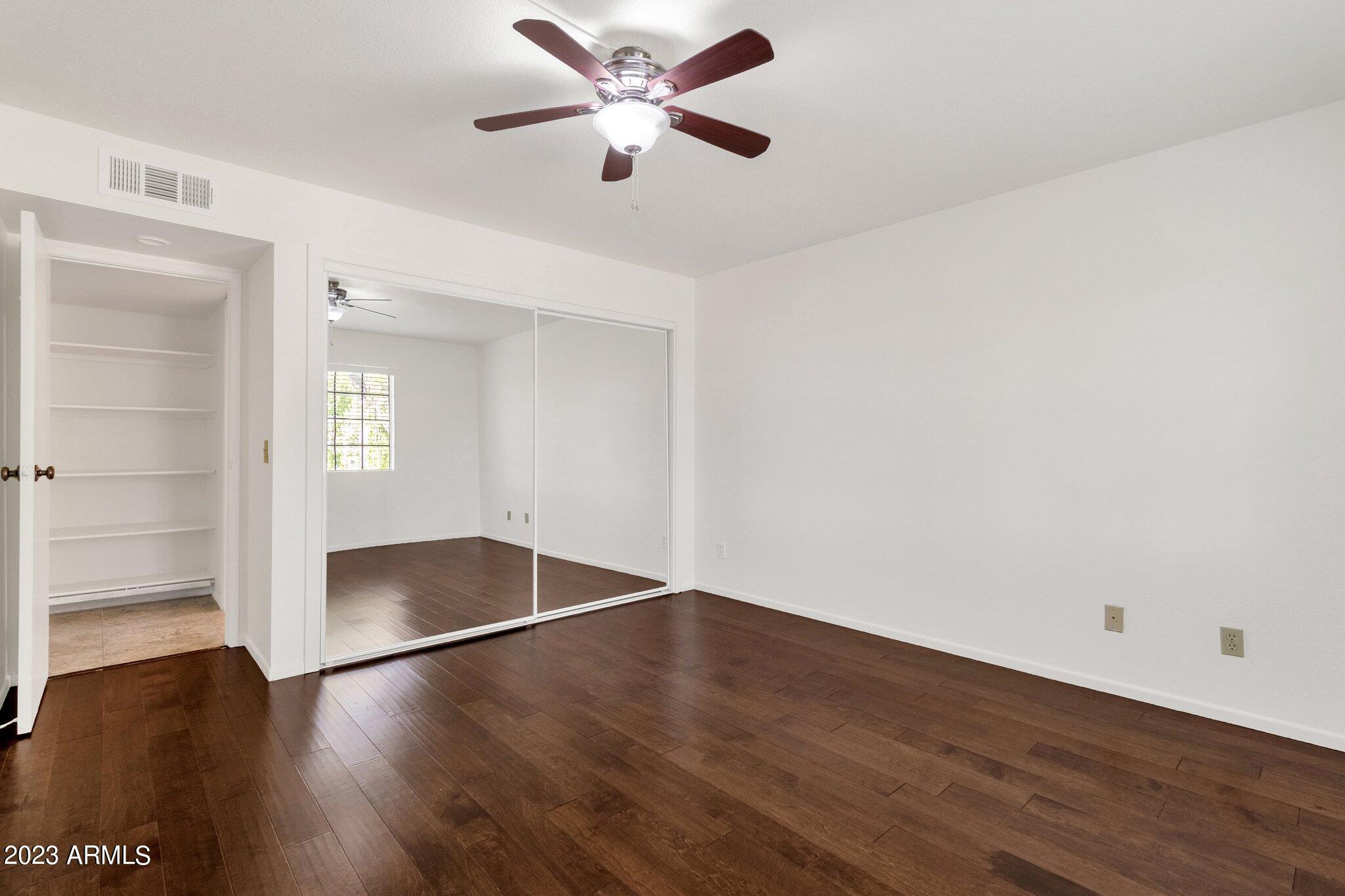 2020 W UNION HILLS Drive, 238