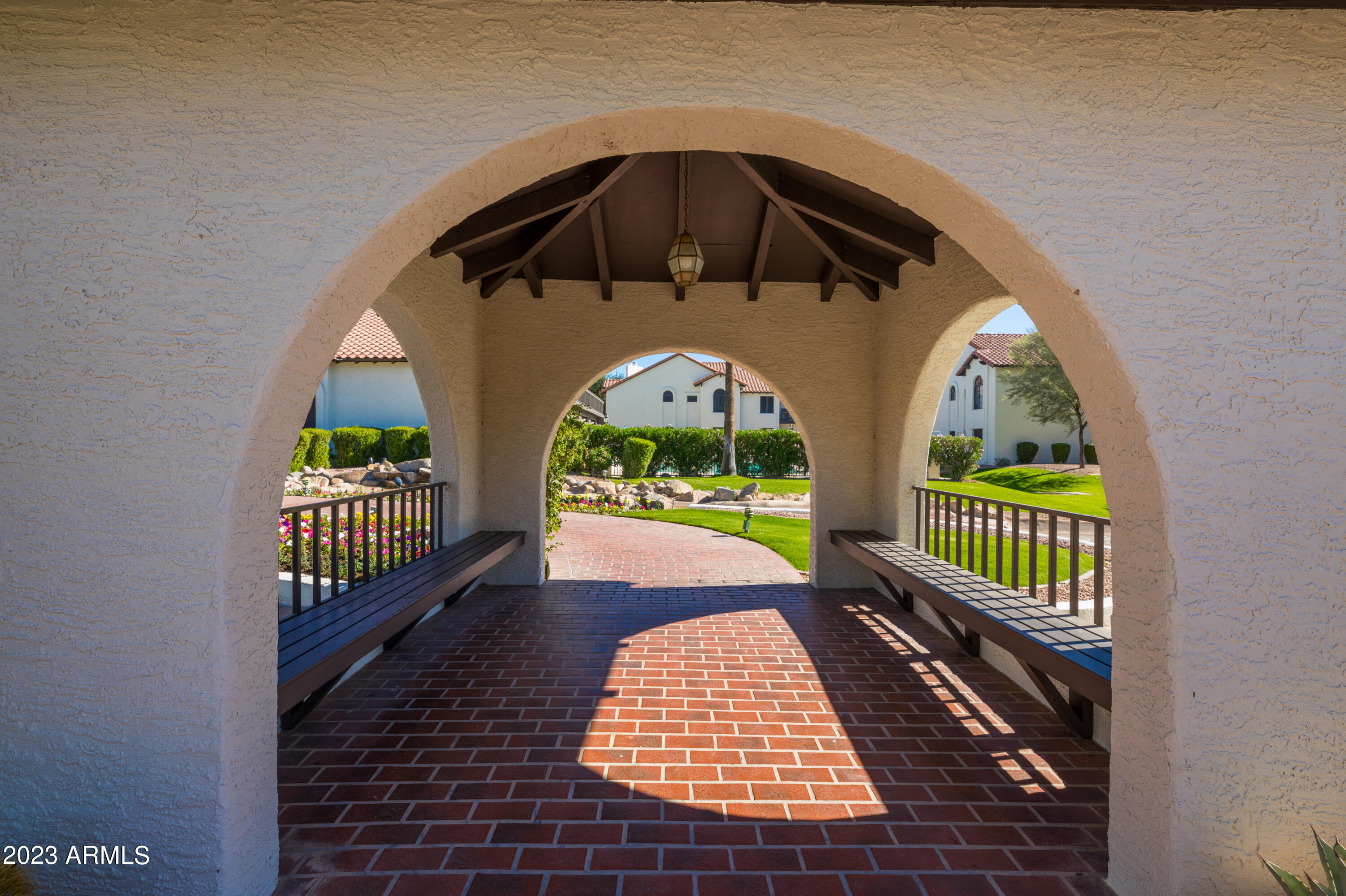 11011 N 92ND Street, 1052