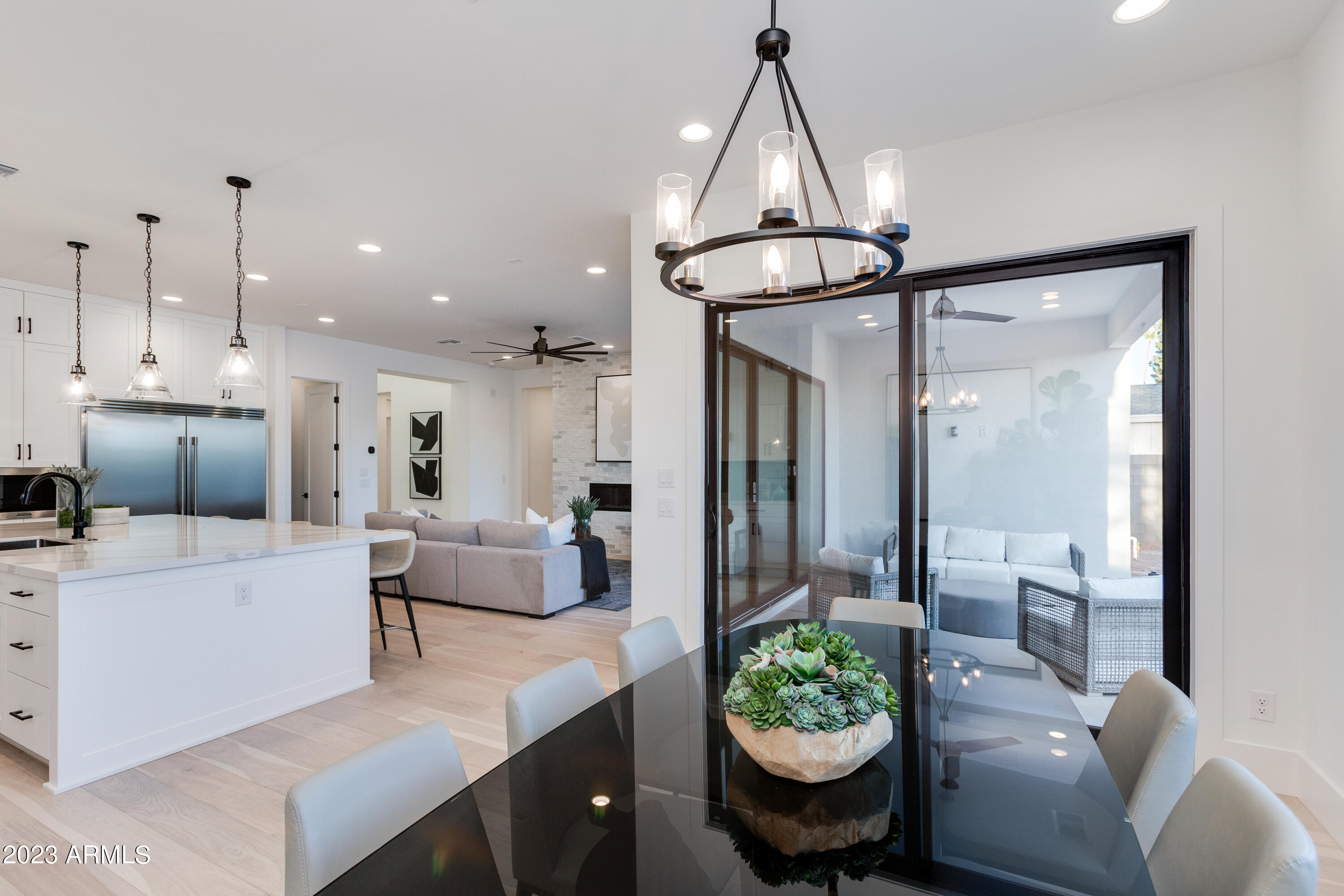 4007 E MONTECITO Avenue