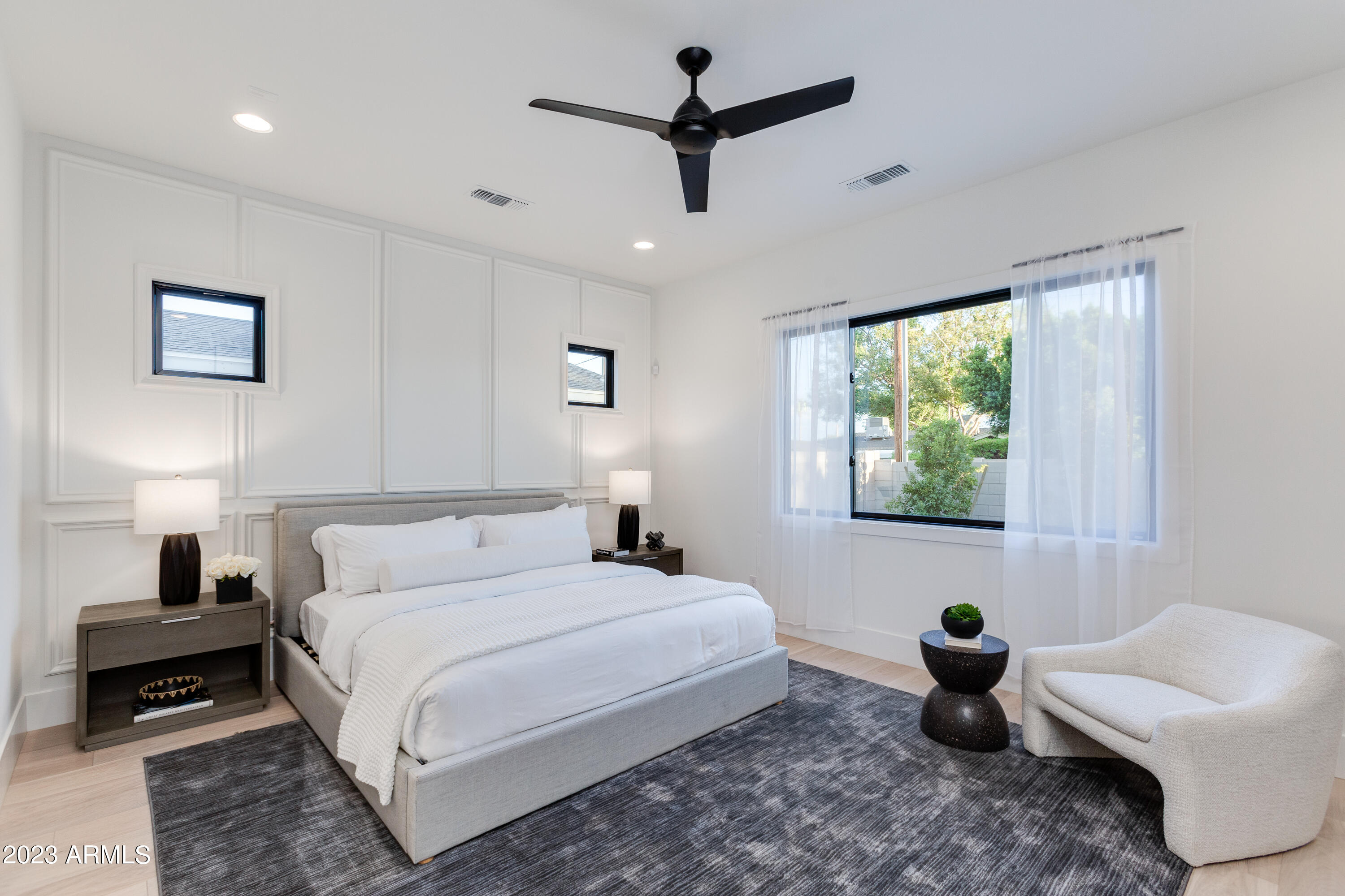 4007 E MONTECITO Avenue