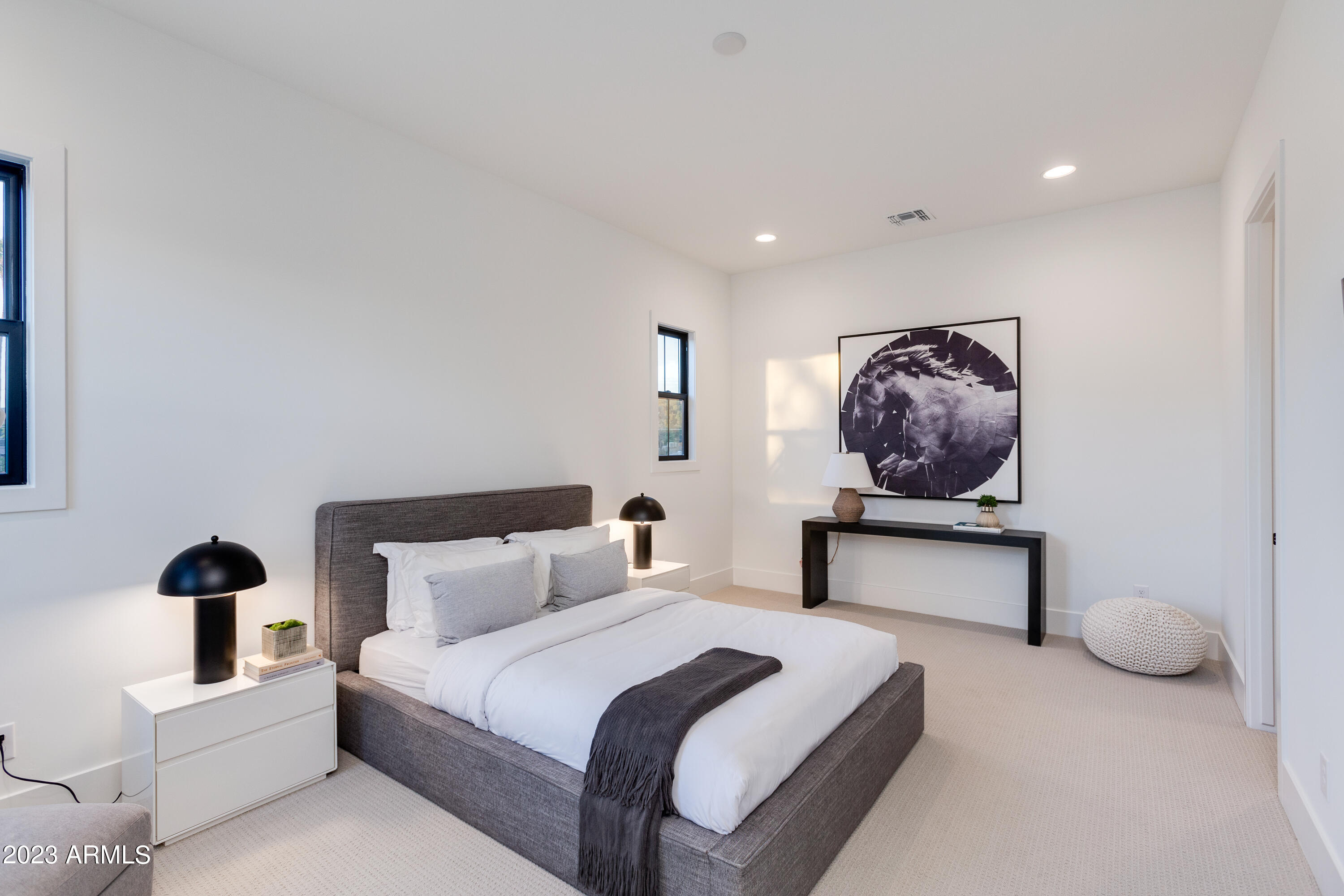 4007 E MONTECITO Avenue