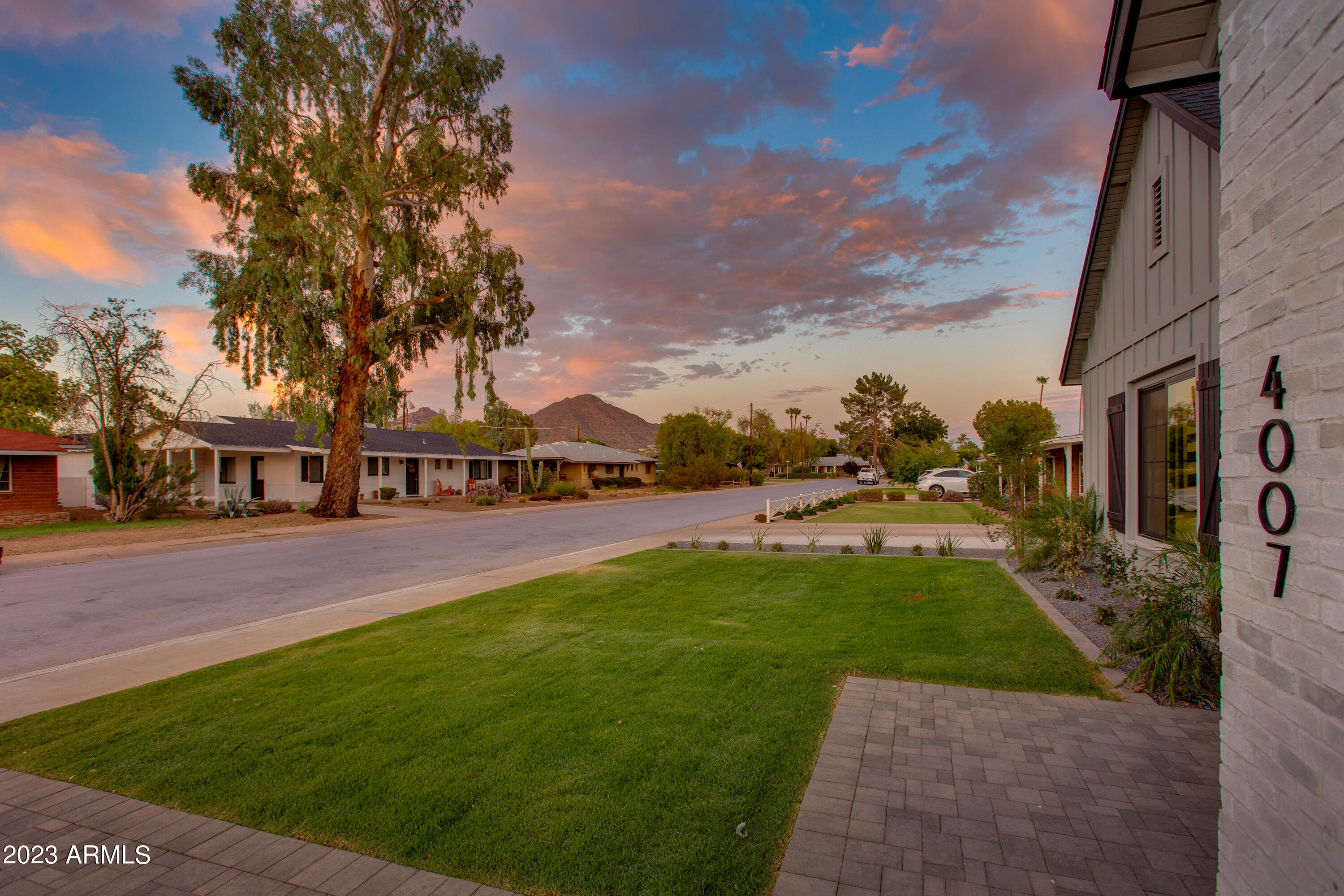 4007 E MONTECITO Avenue