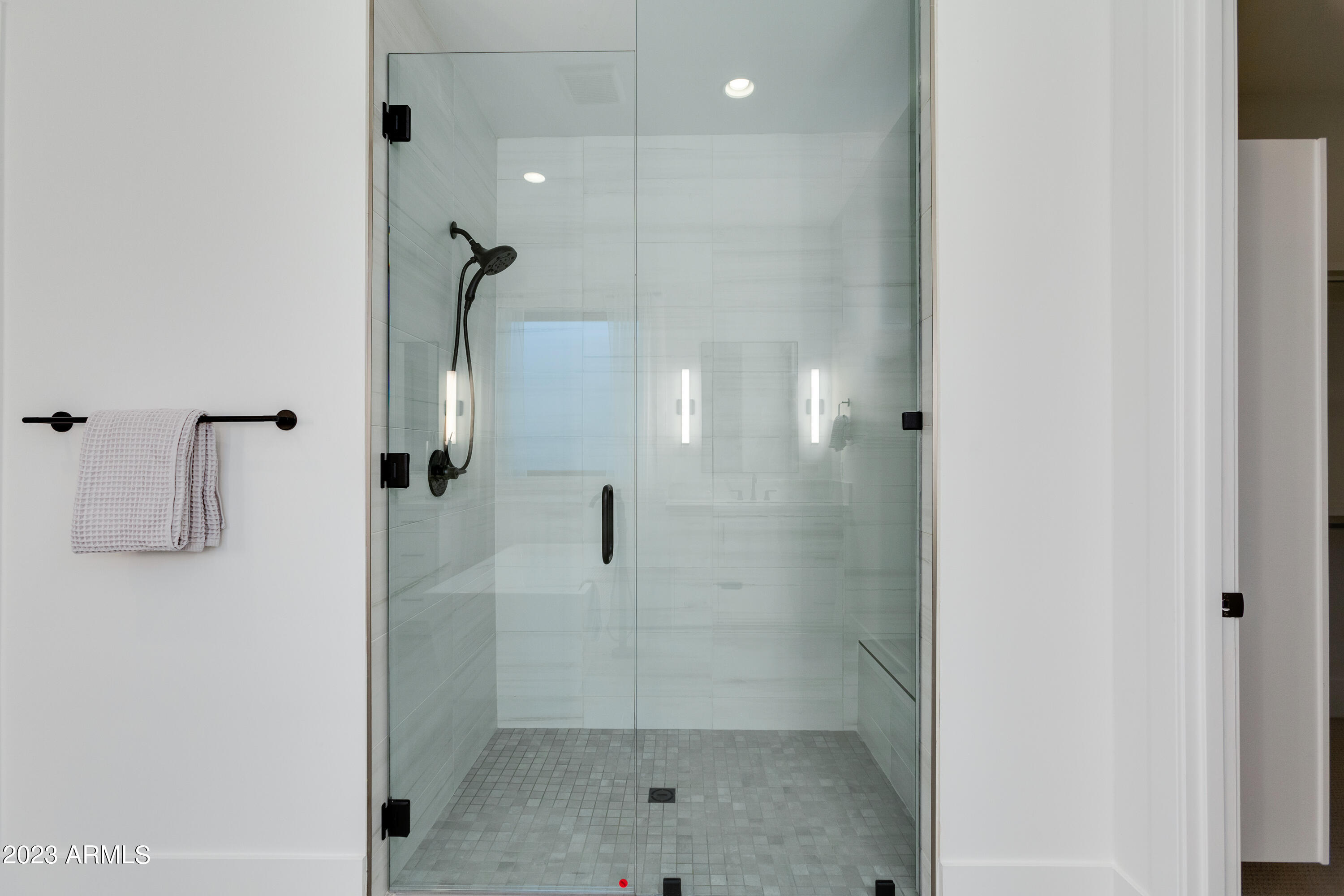 4007 E MONTECITO Avenue