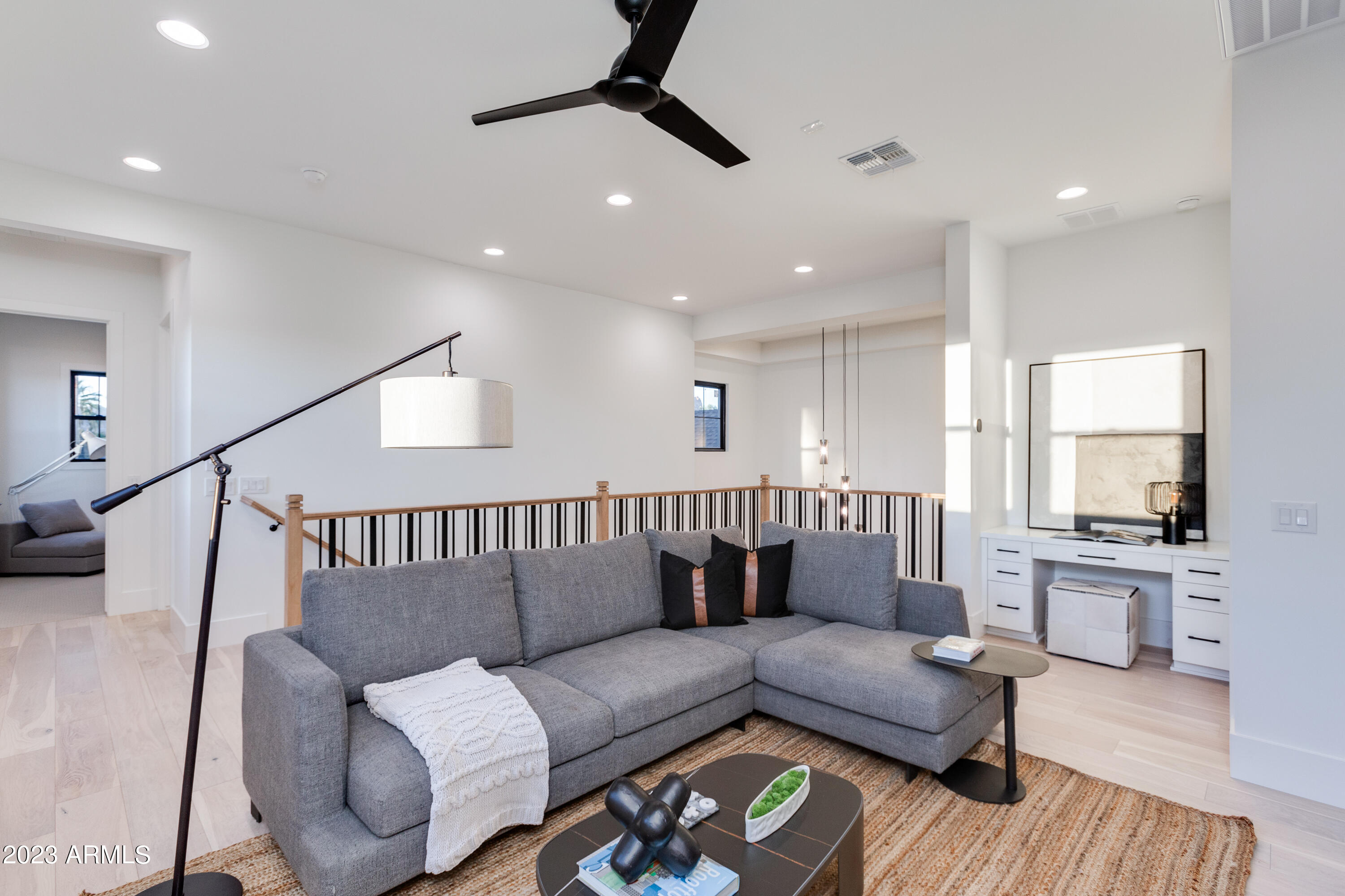 4007 E MONTECITO Avenue