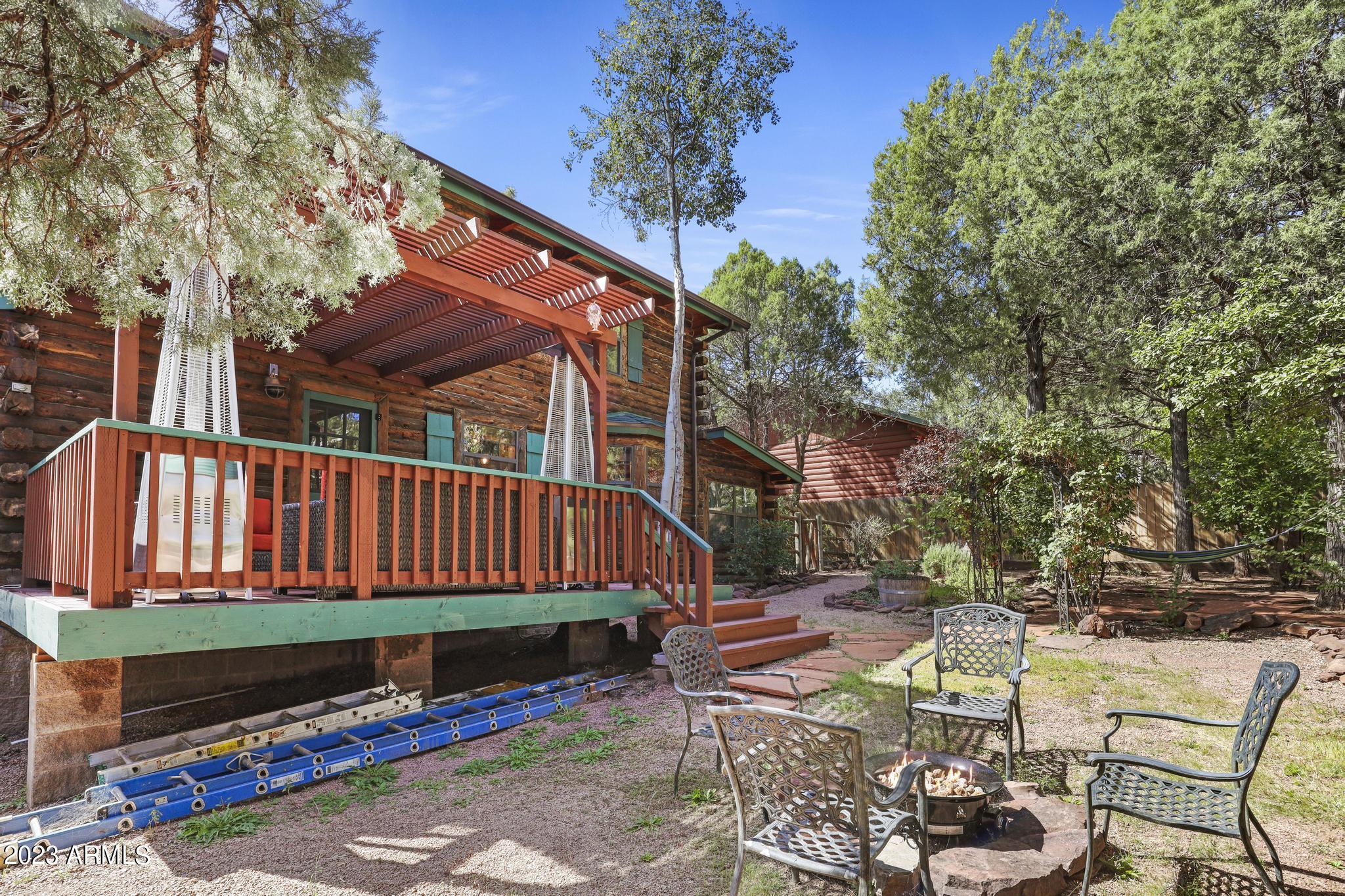 410 W SHERWOOD Drive