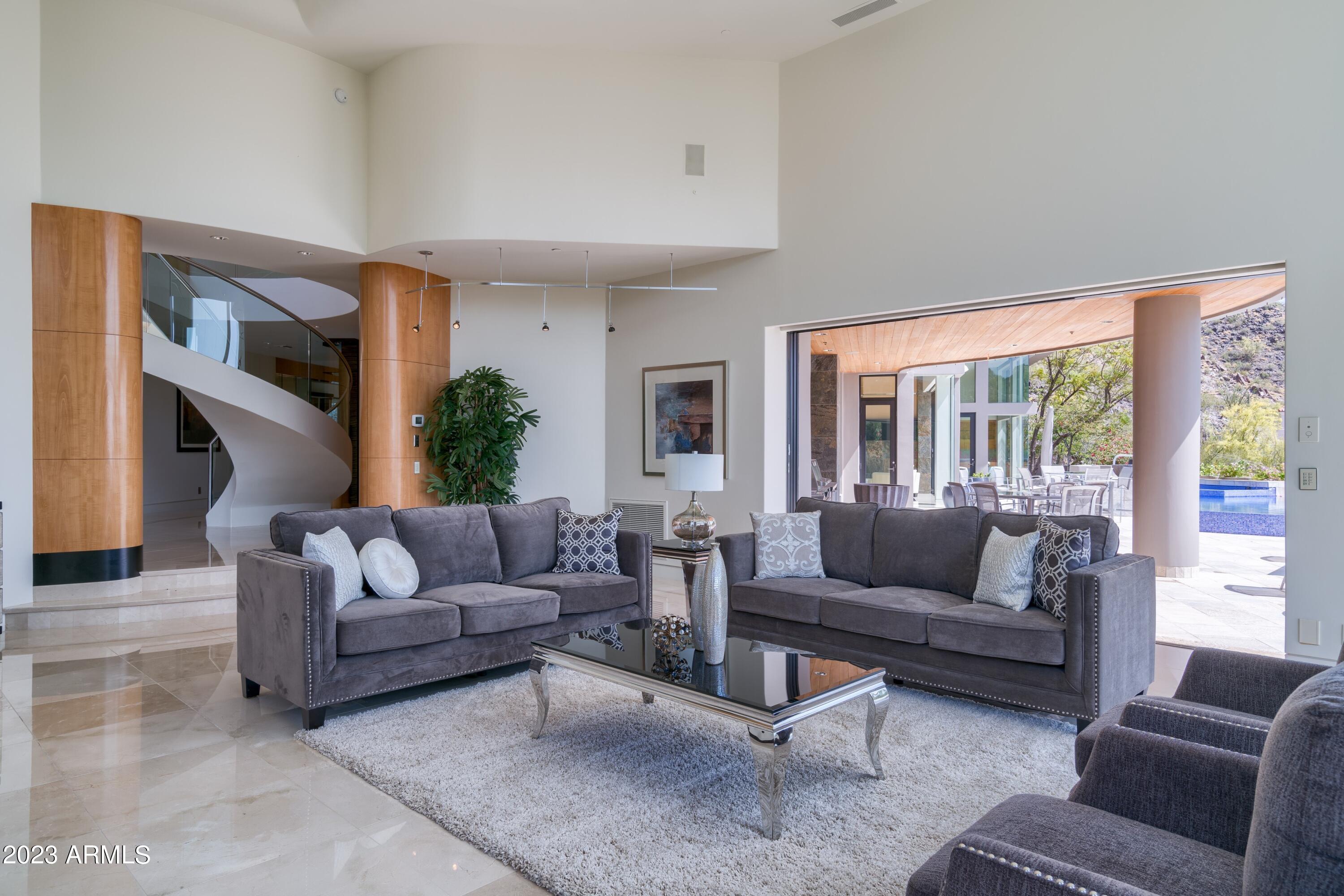 4550 E FOOTHILL Drive