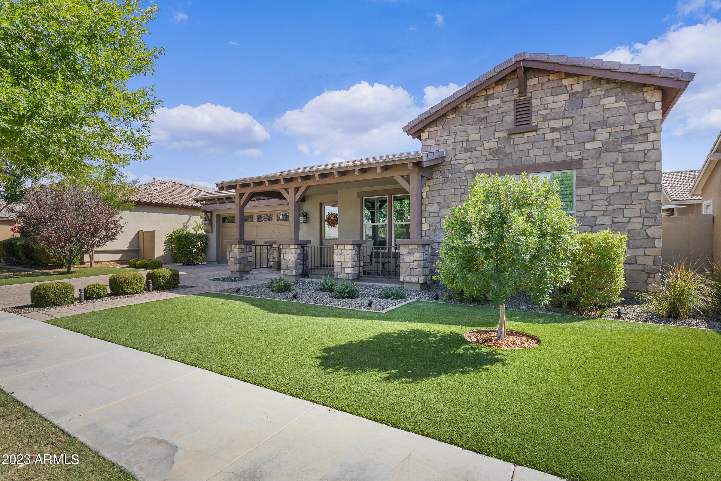 2613 E INDIGO Place