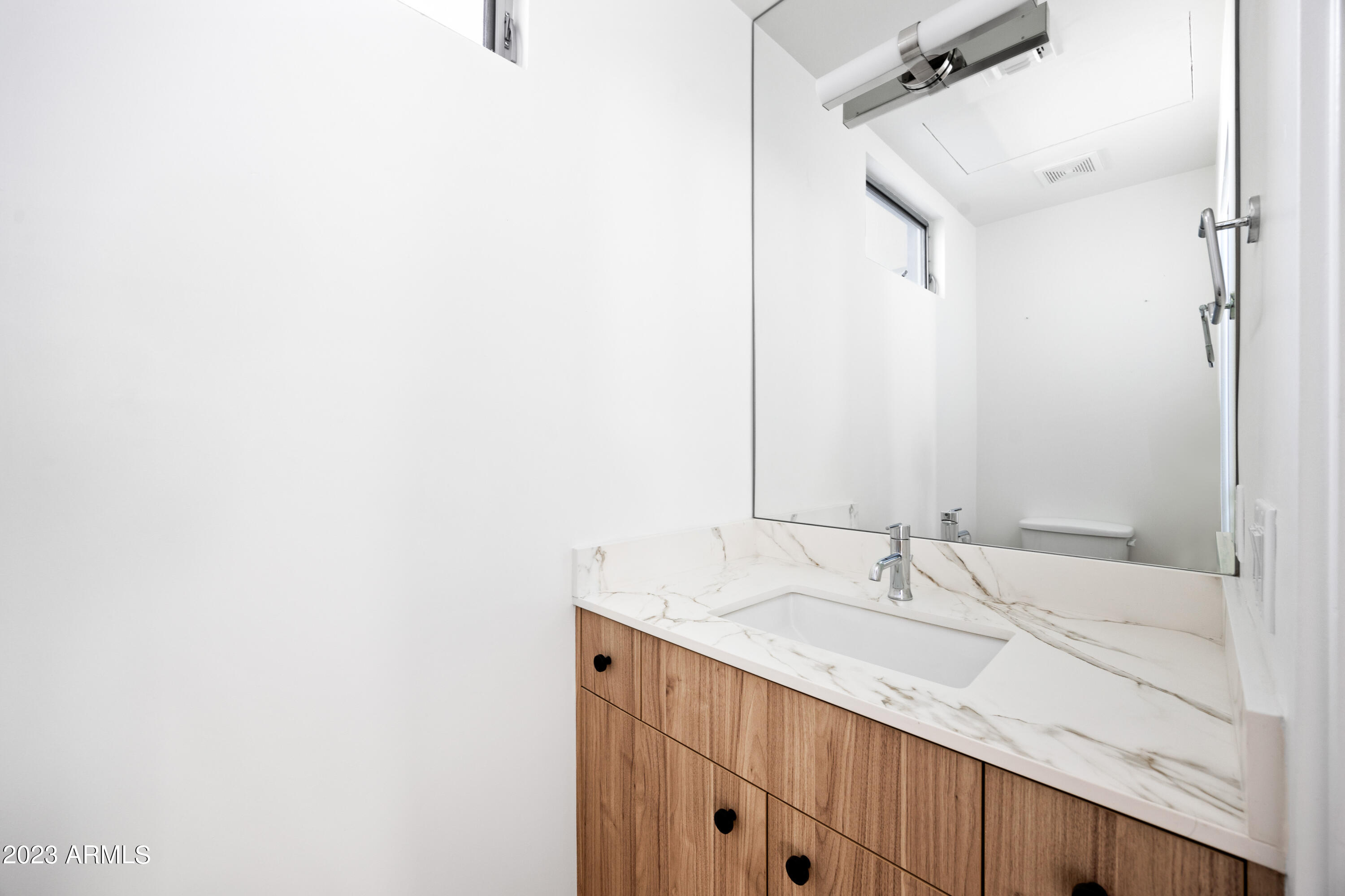 3150 E GLENROSA Avenue, 3