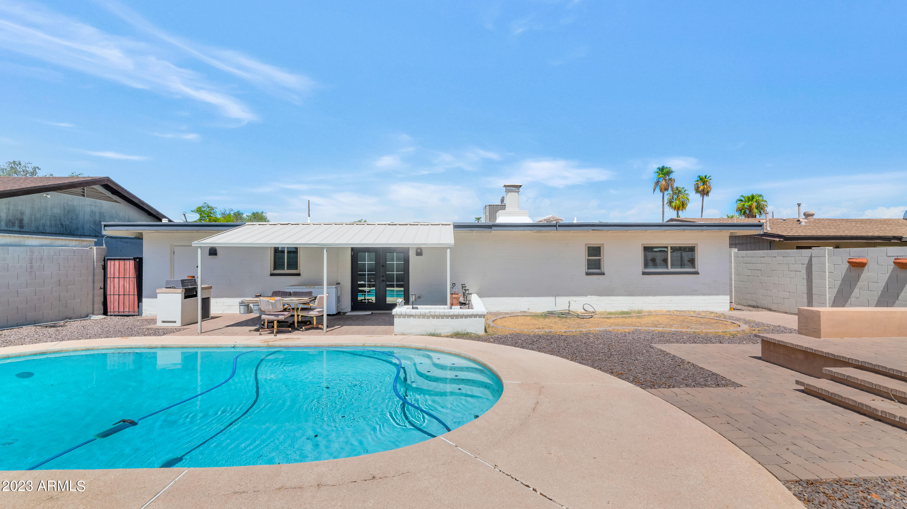 4137 E CANNON Drive