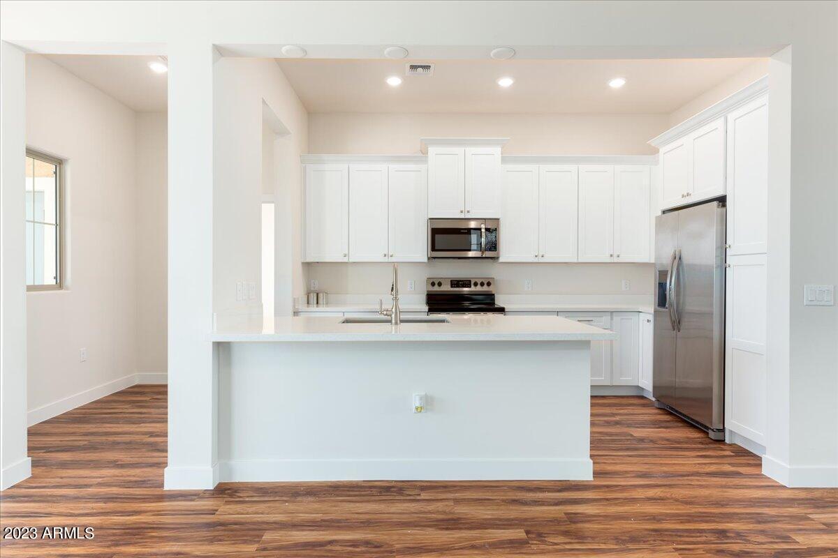 1500 E WAHALLA Lane, W7