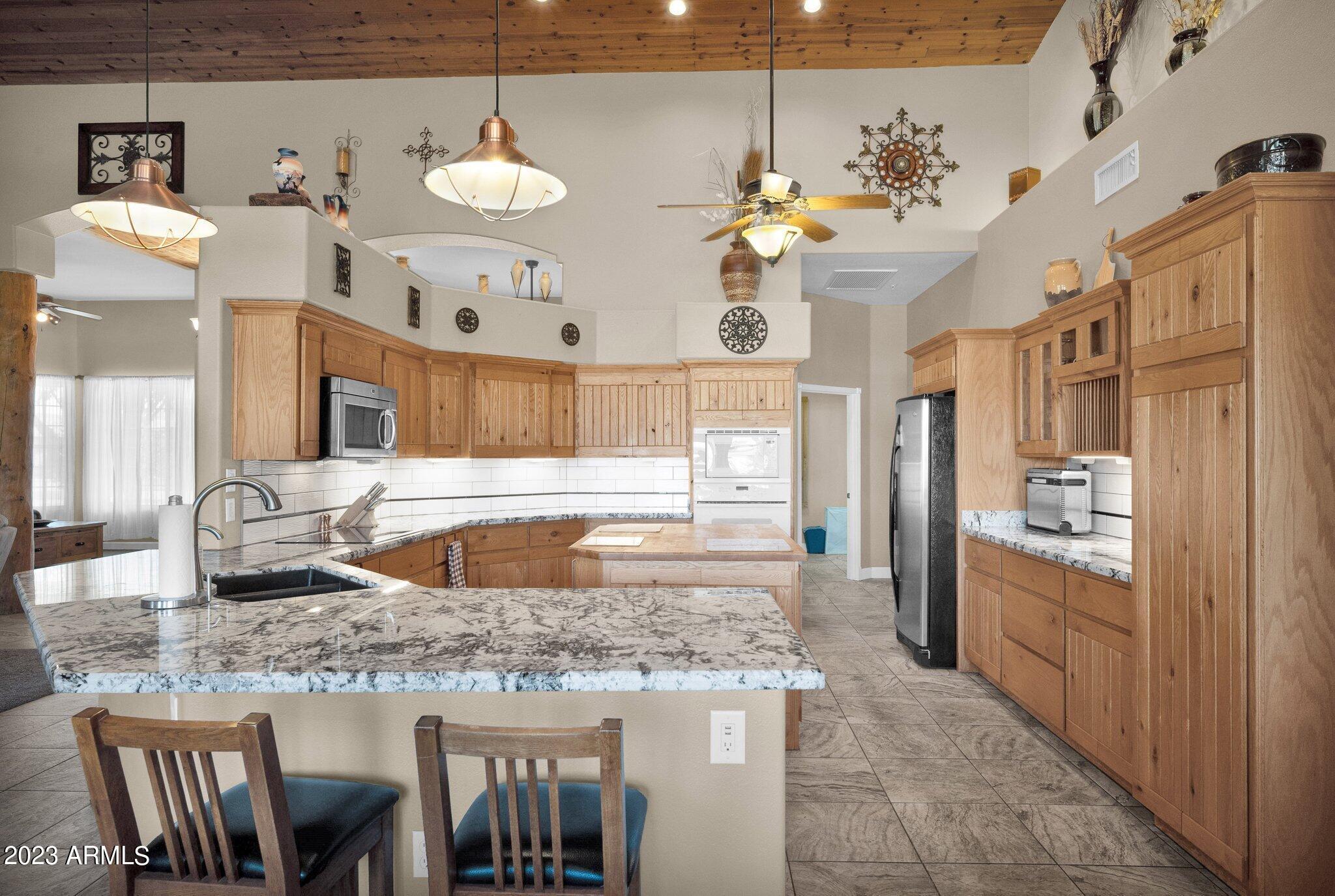 2642 E MAJESTIC EAGLE