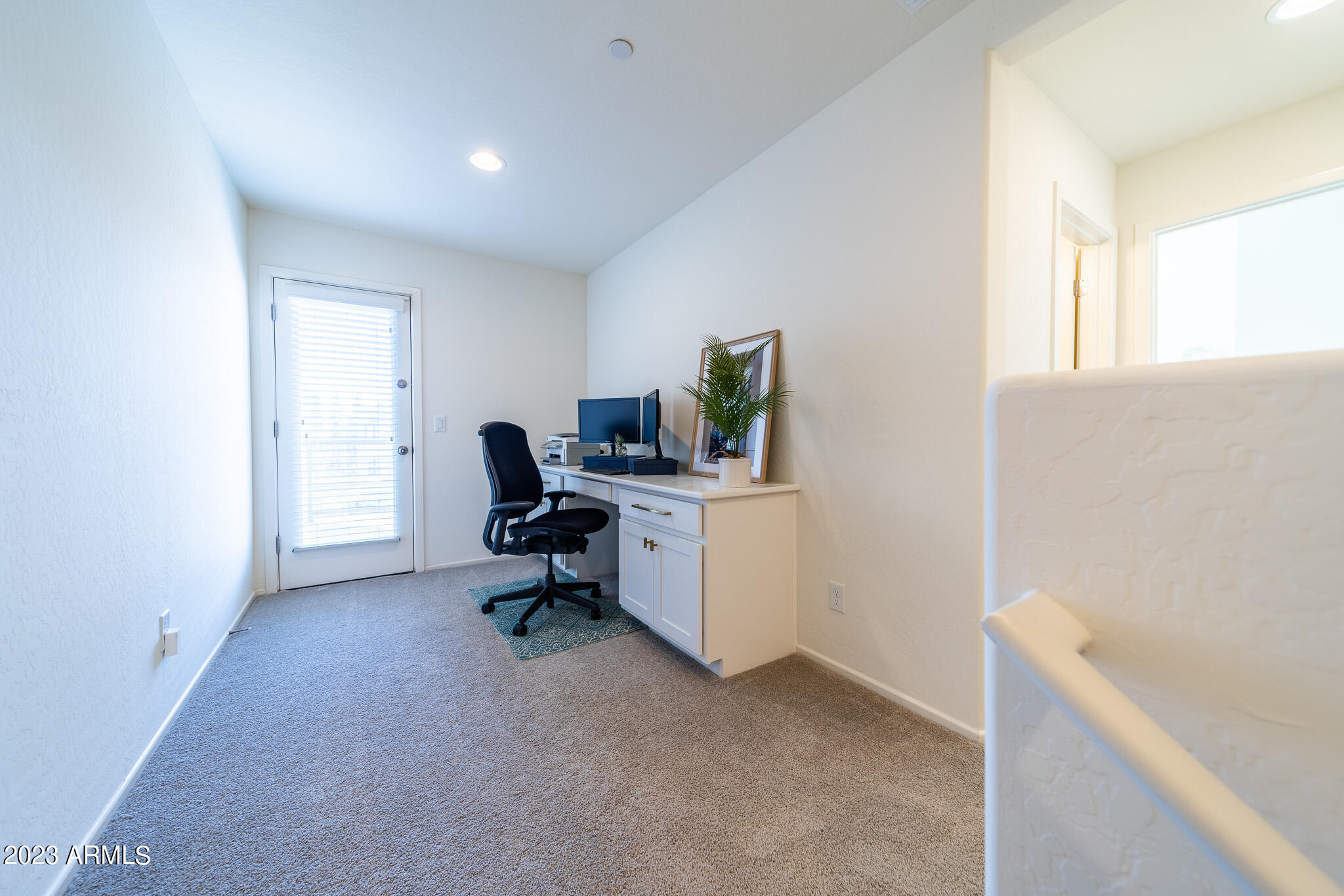 1250 N ABBEY Lane, 290