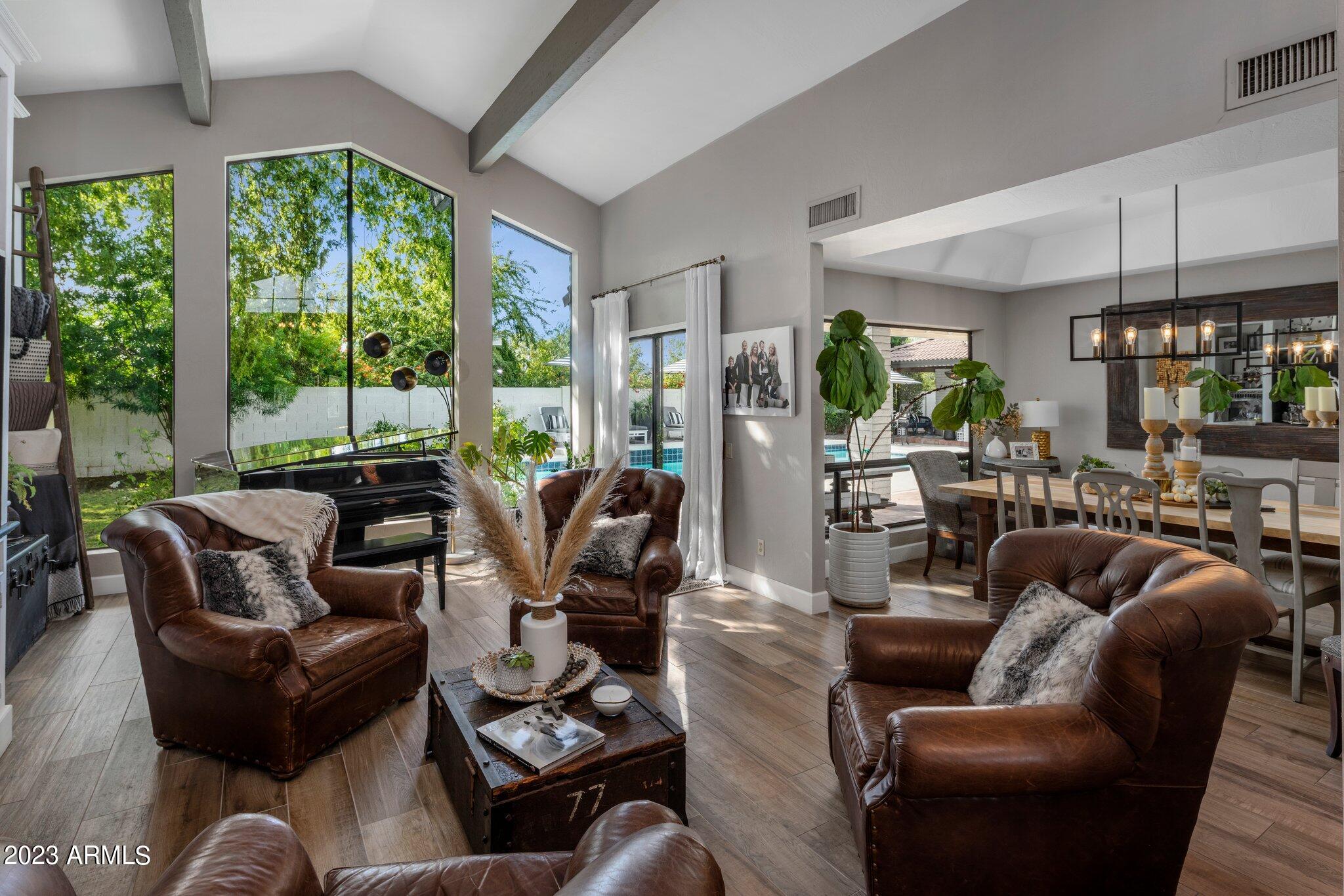 5301 E Poinsettia Drive